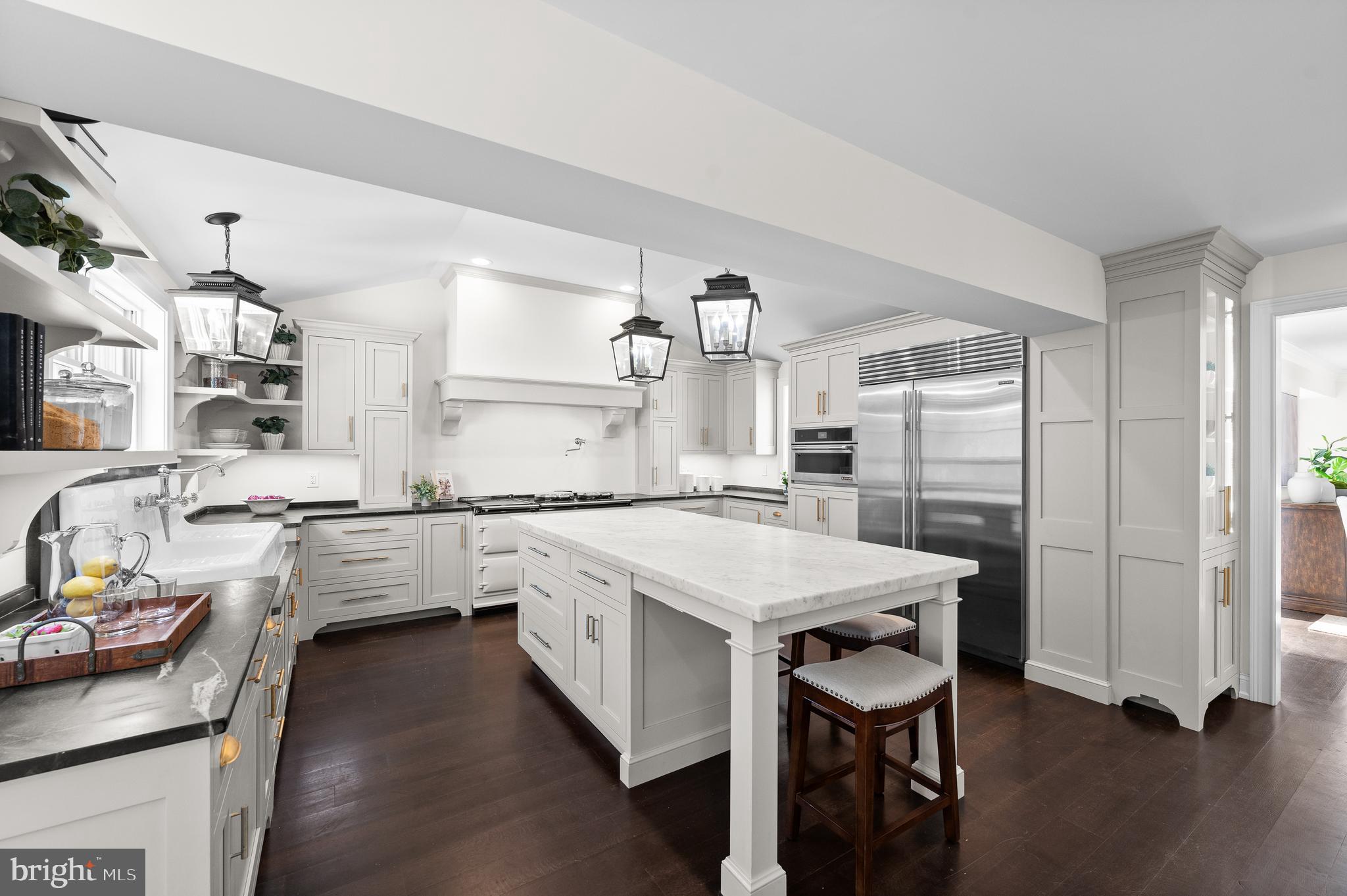 RADNOR HUNT - Residential