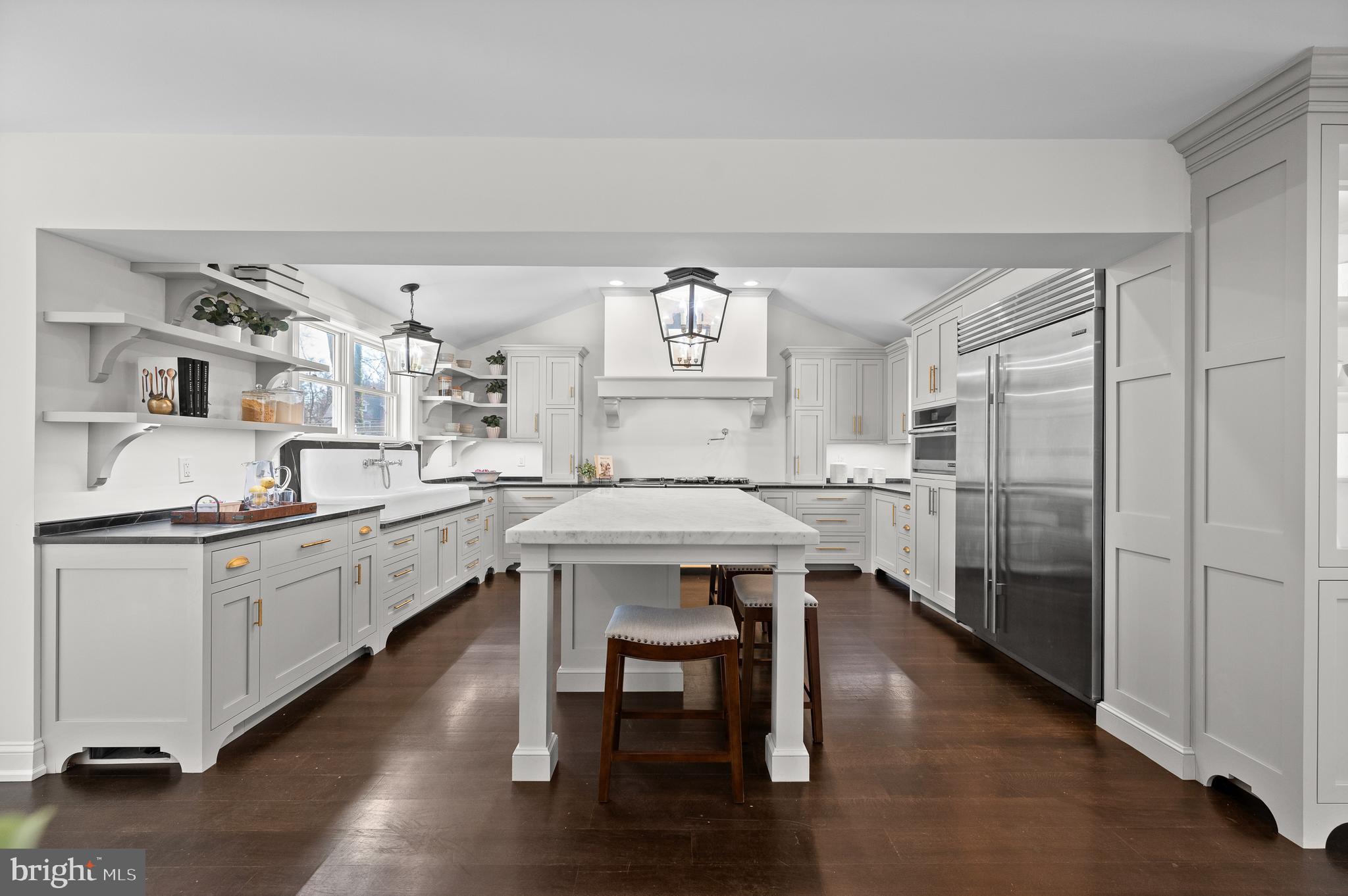 RADNOR HUNT - Residential