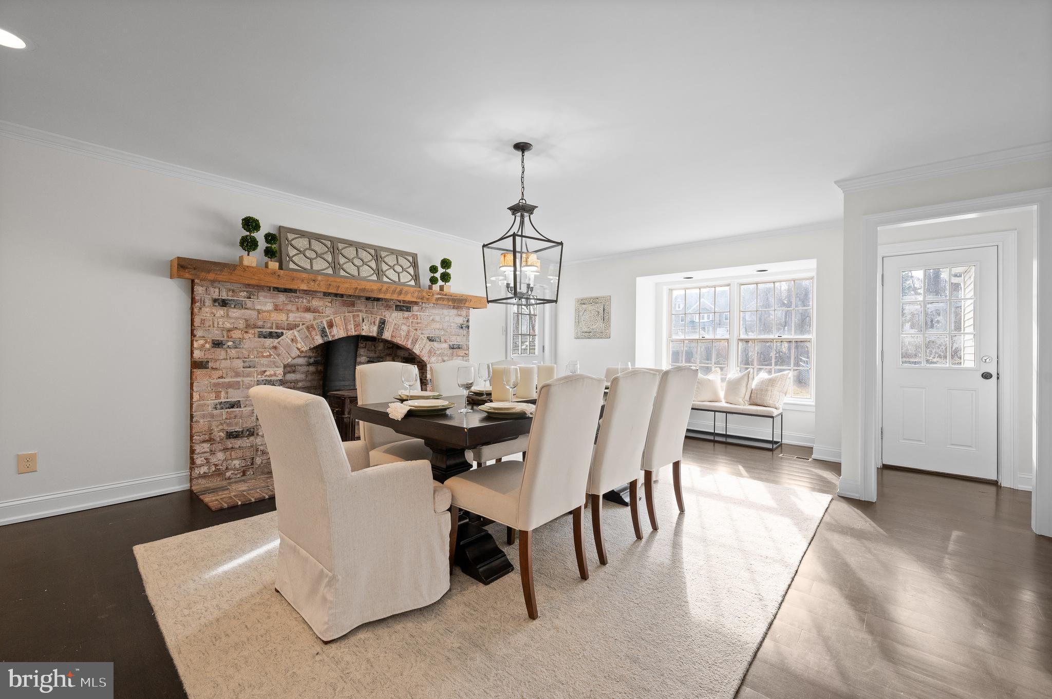 RADNOR HUNT - Residential