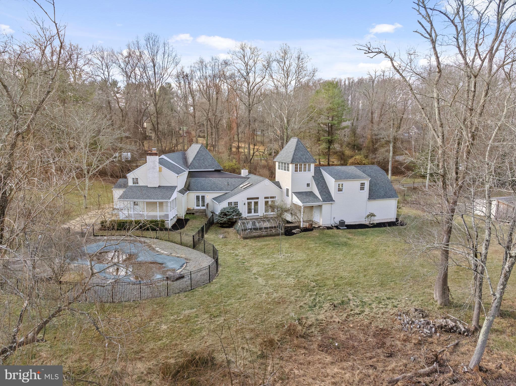 RADNOR HUNT - Residential