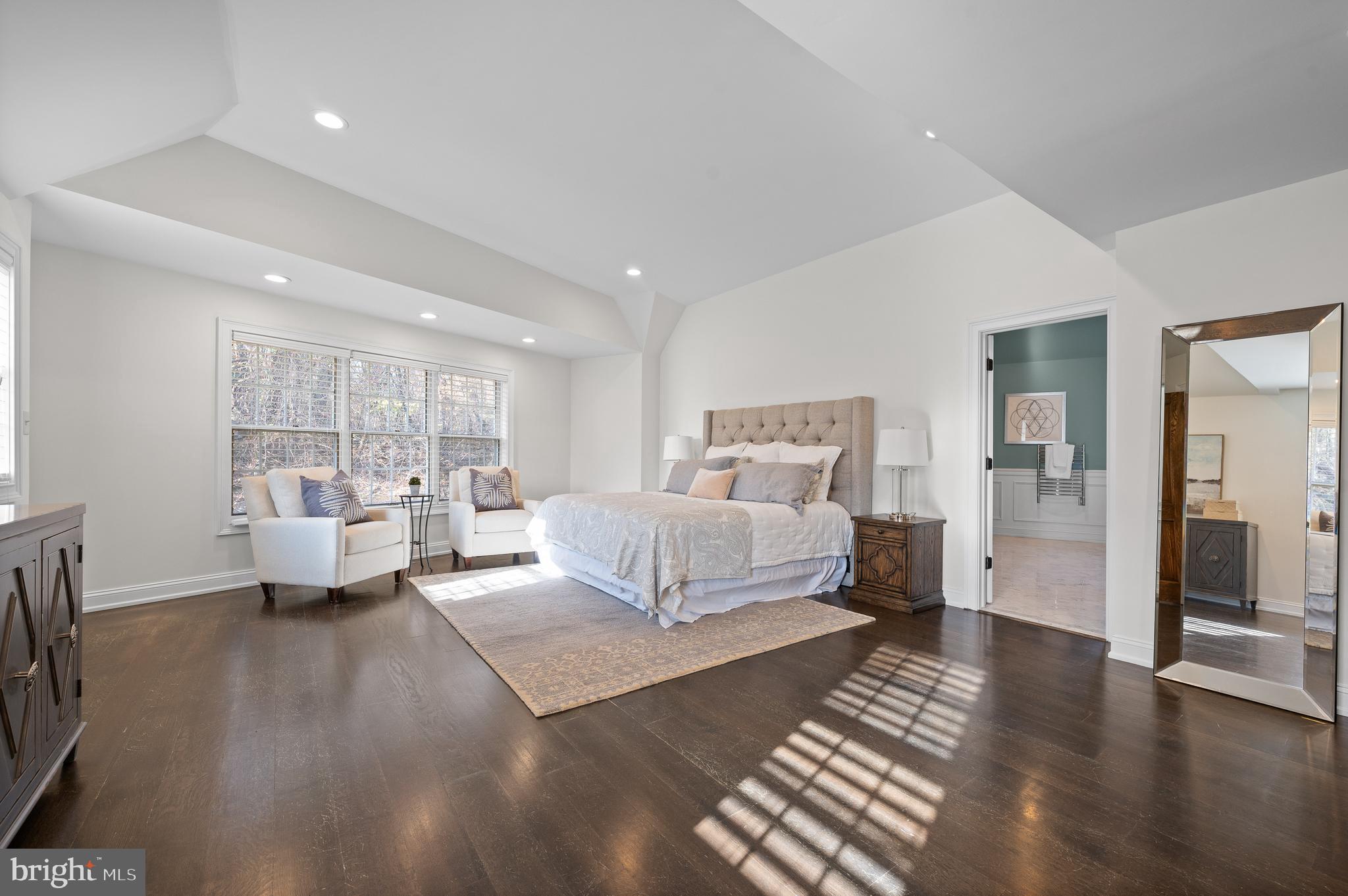 RADNOR HUNT - Residential