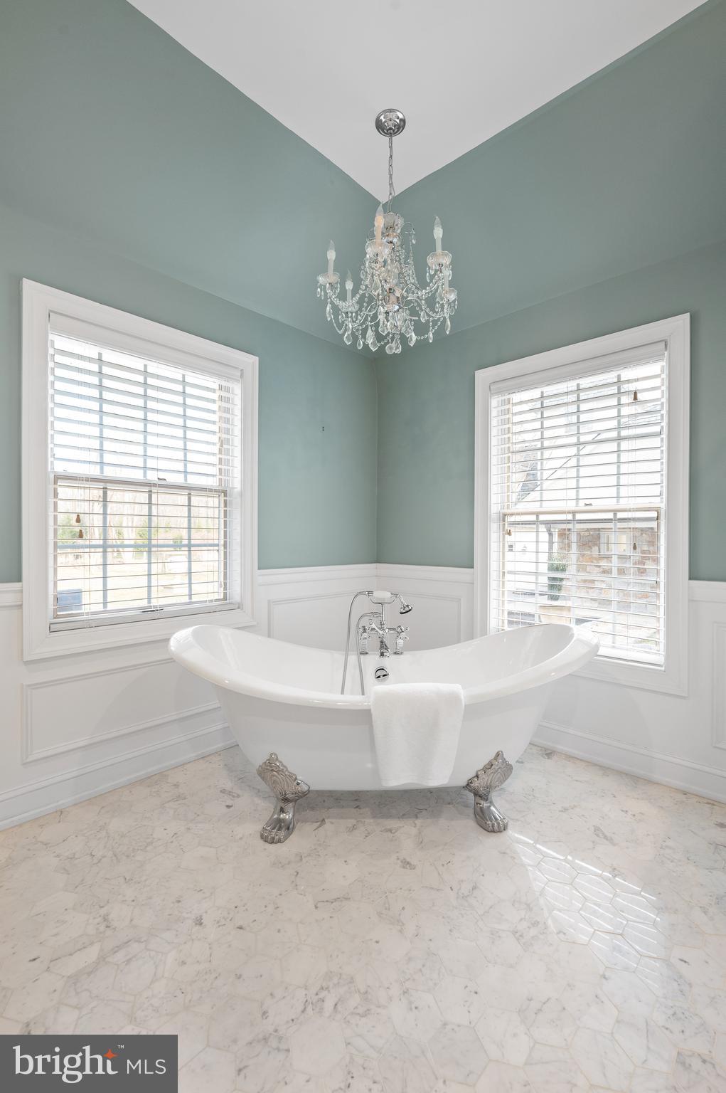 RADNOR HUNT - Residential