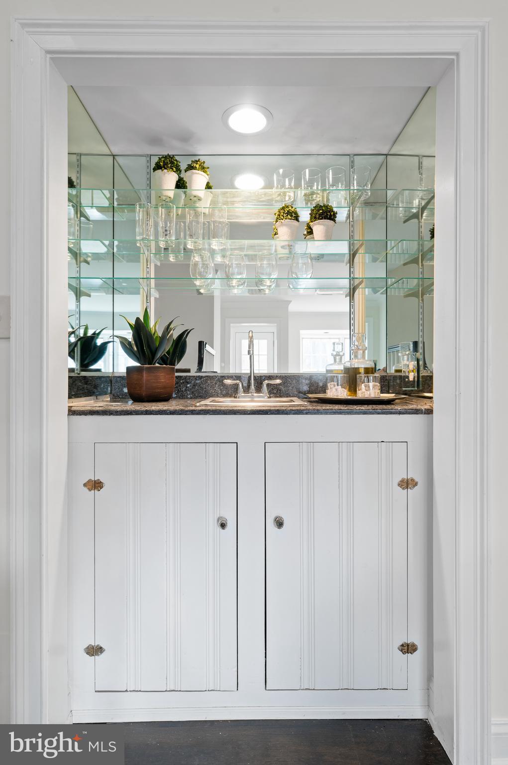 RADNOR HUNT - Residential