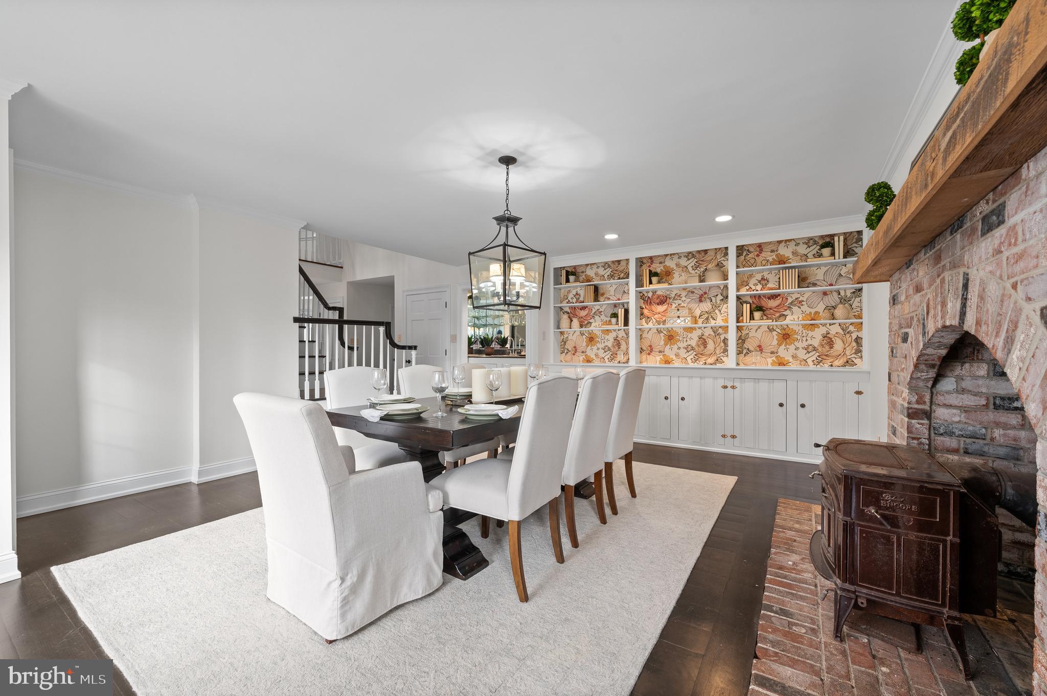 RADNOR HUNT - Residential