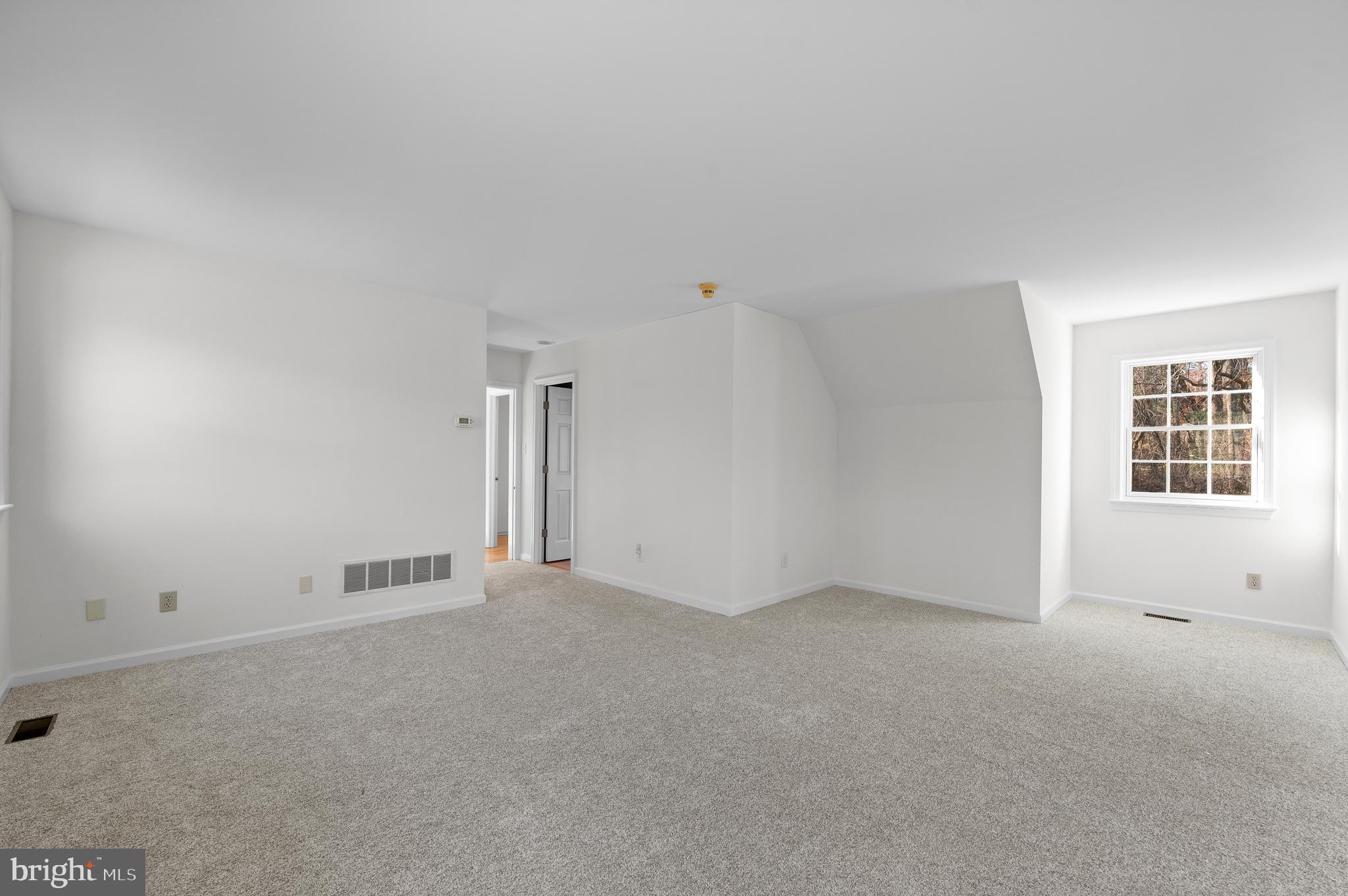 RADNOR HUNT - Residential