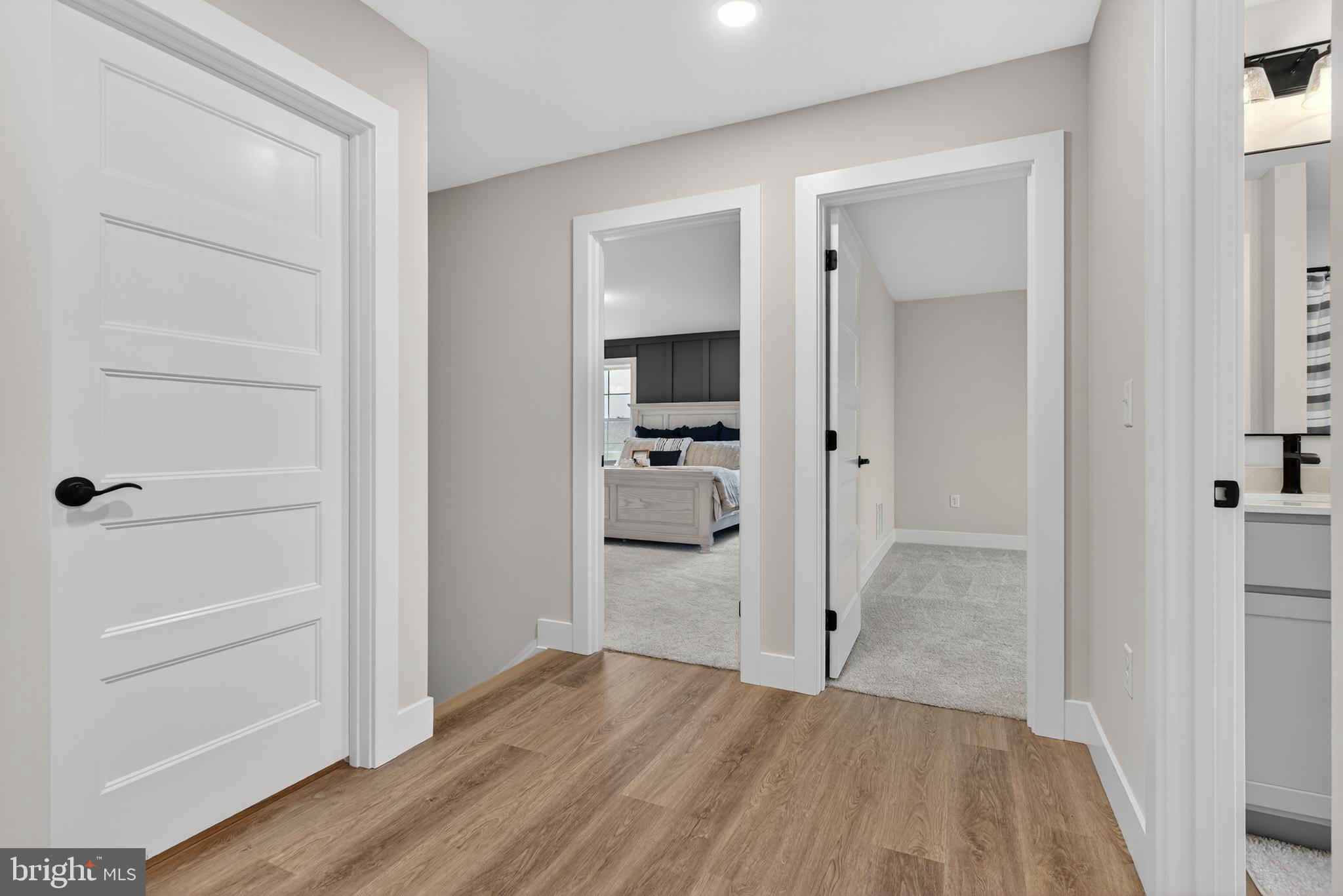 RIVER RIDGE HILLS - Residential