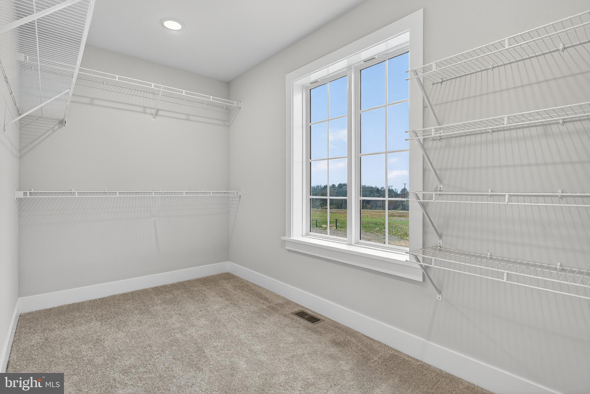 RIVER RIDGE HILLS - Residential