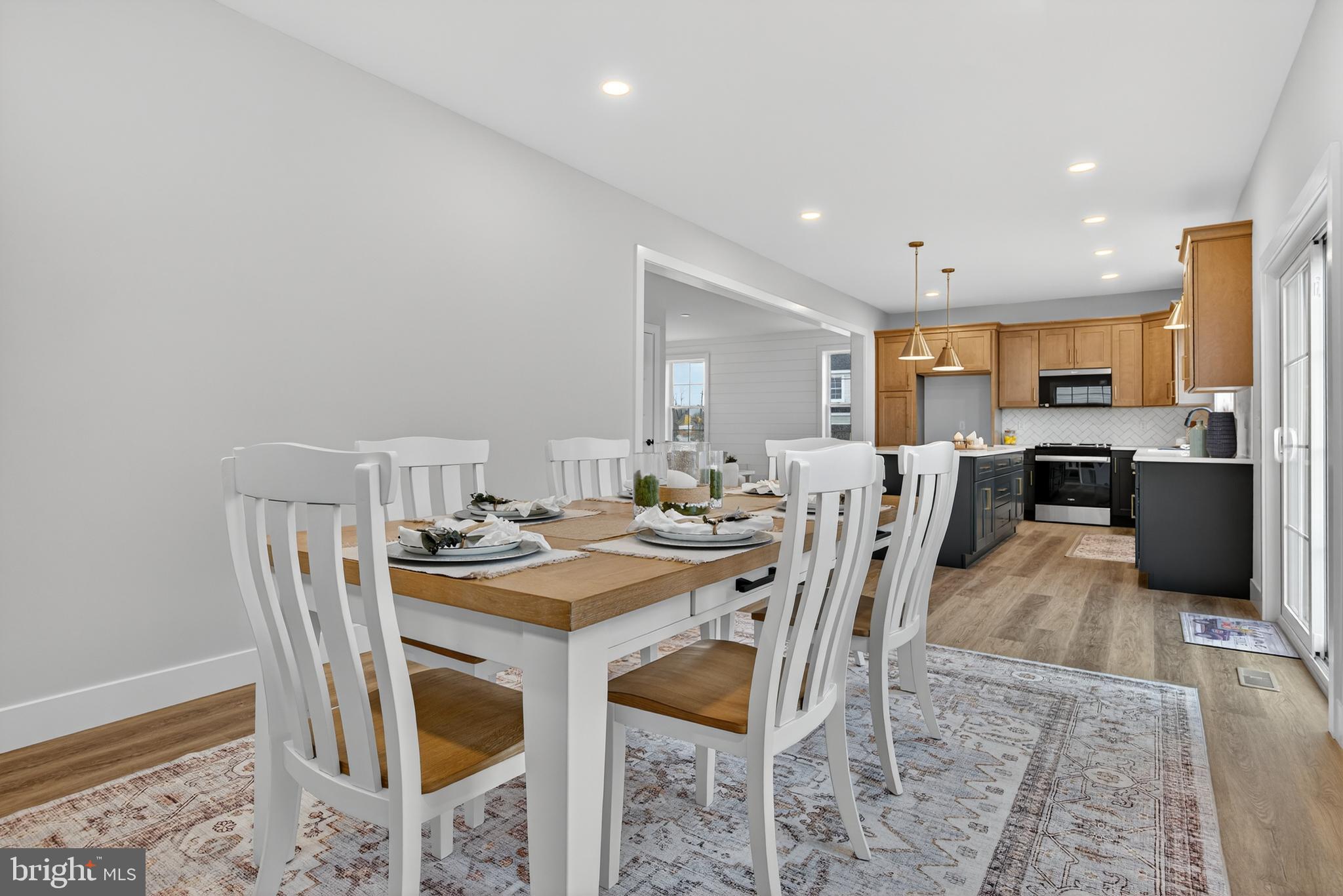 RIVER RIDGE HILLS - Residential