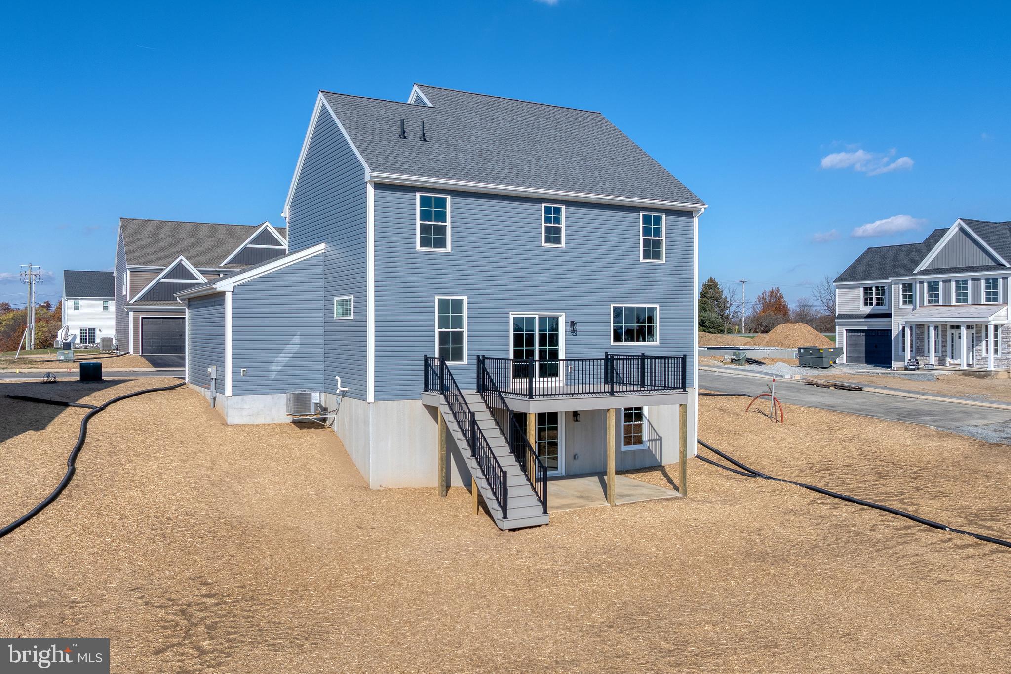 RIVER RIDGE HILLS - Residential