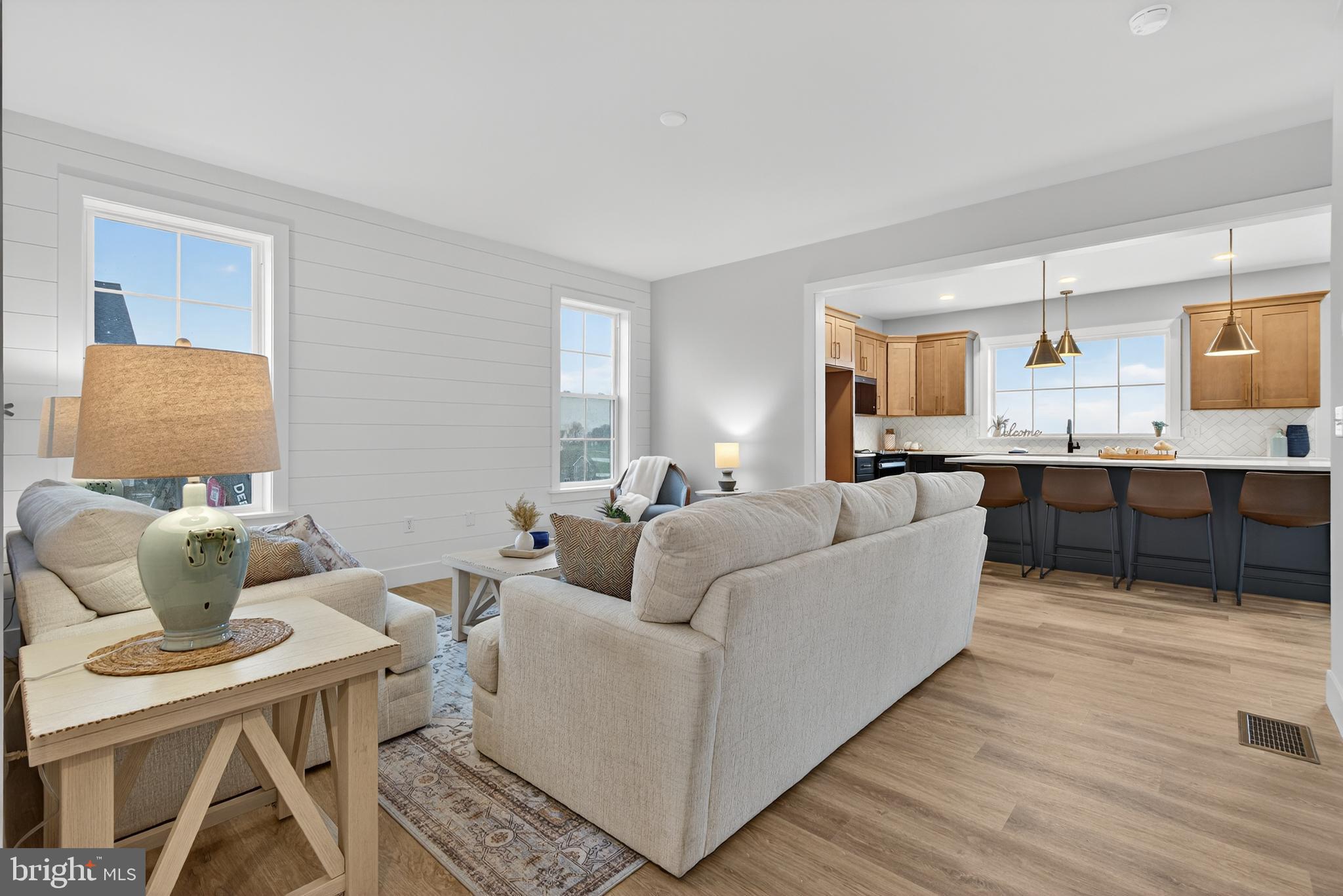 RIVER RIDGE HILLS - Residential