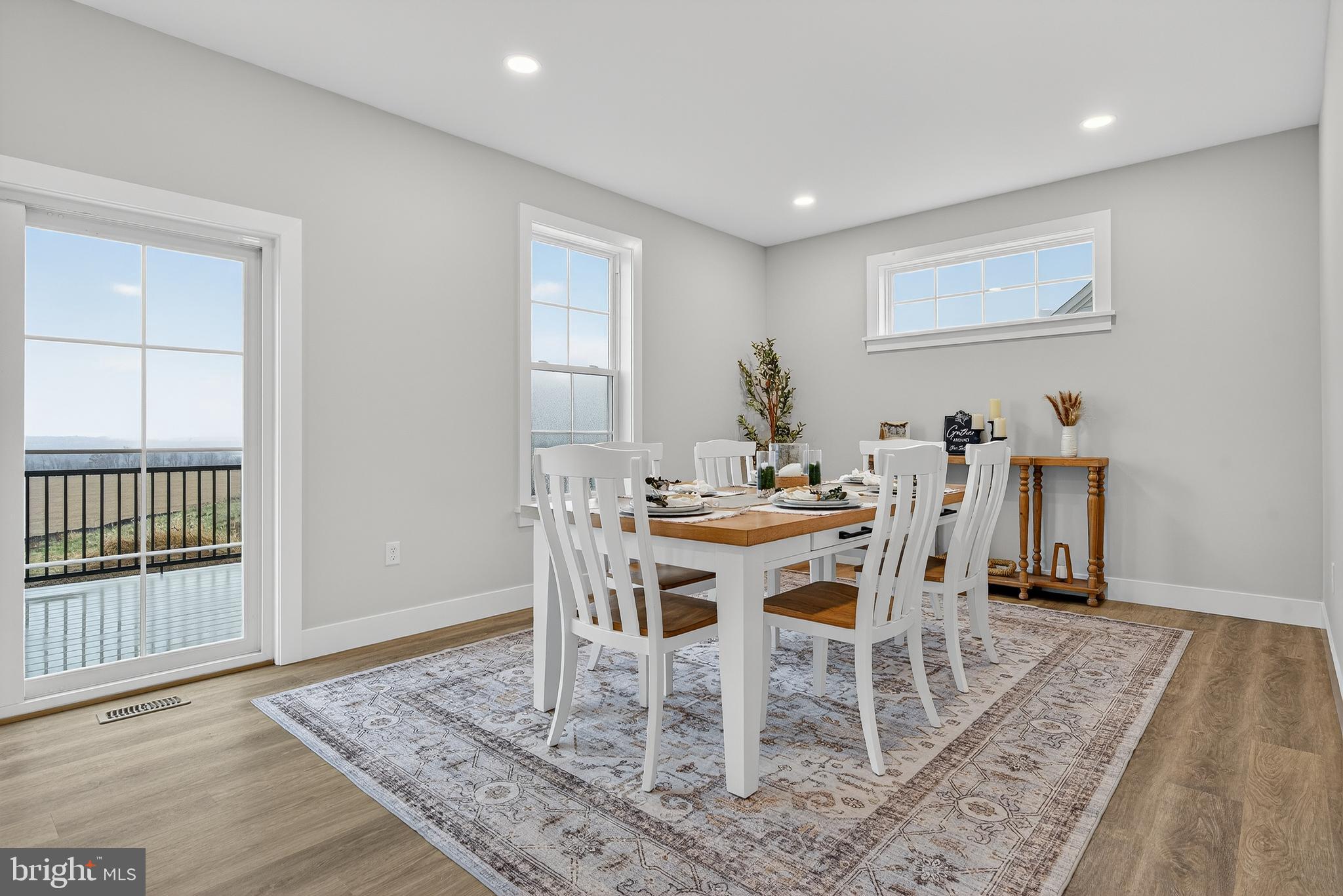 RIVER RIDGE HILLS - Residential