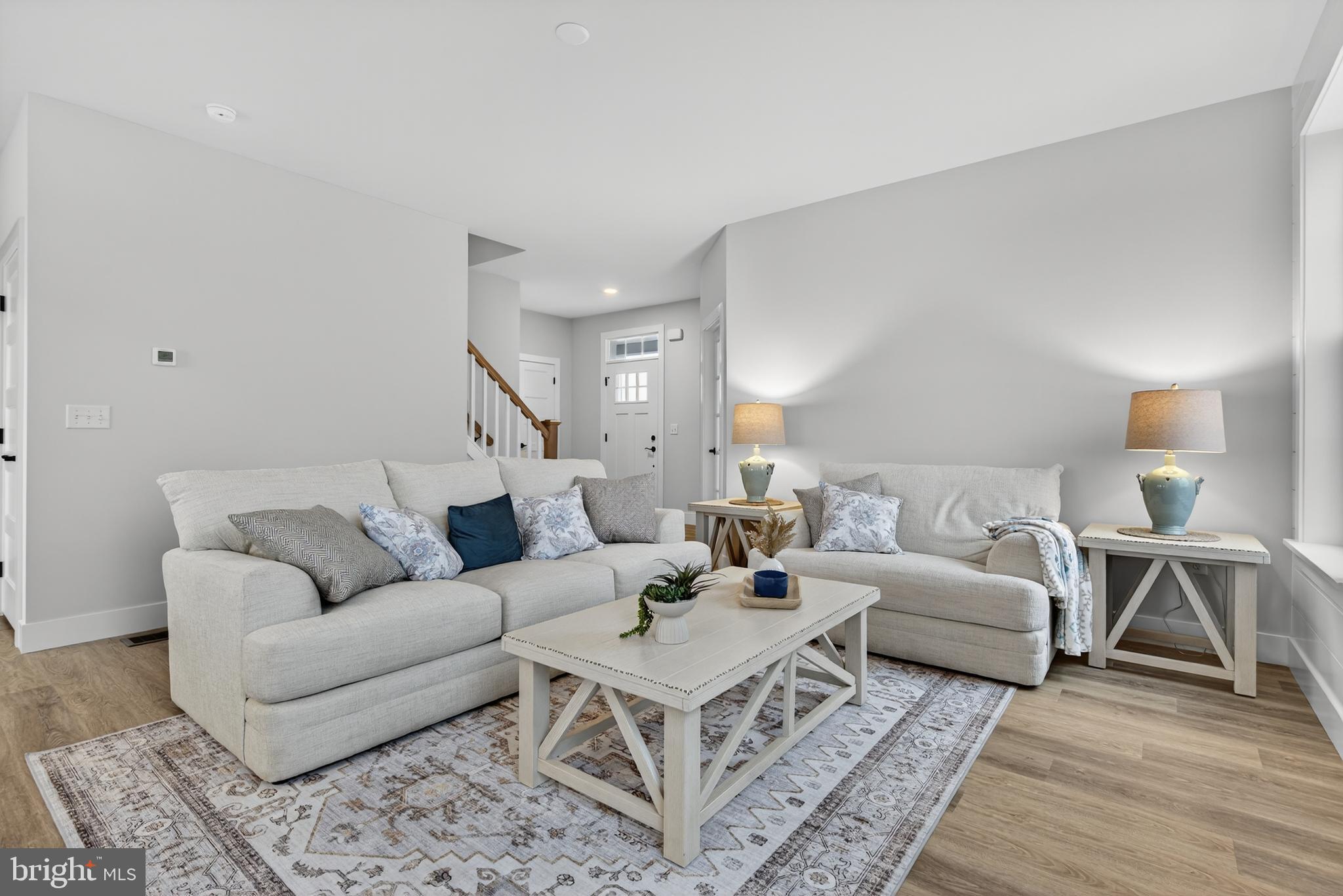 RIVER RIDGE HILLS - Residential