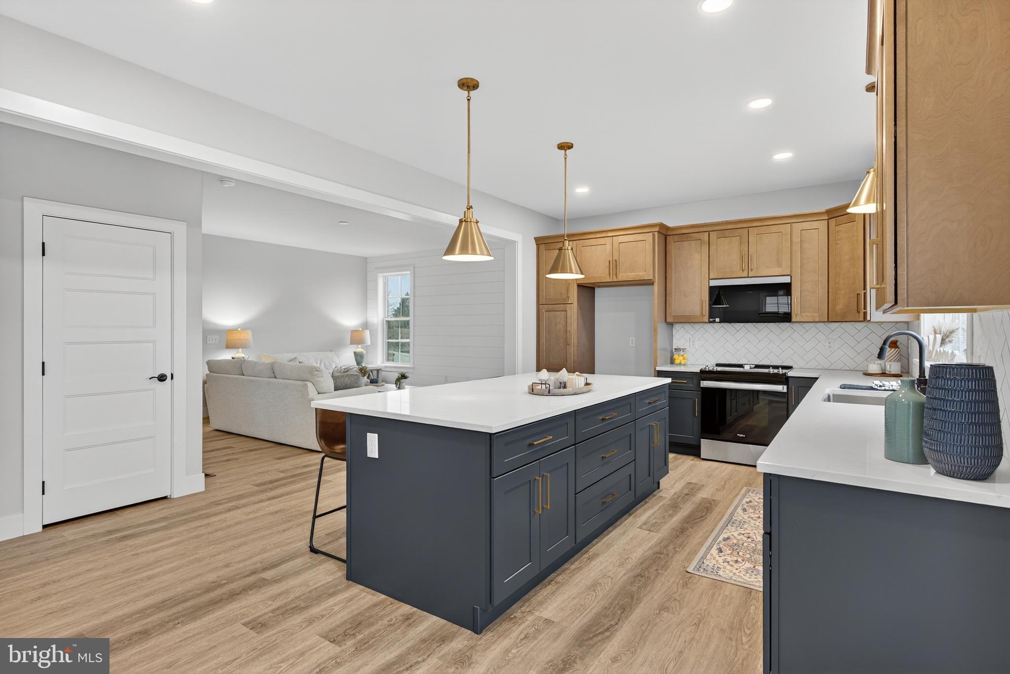 RIVER RIDGE HILLS - Residential