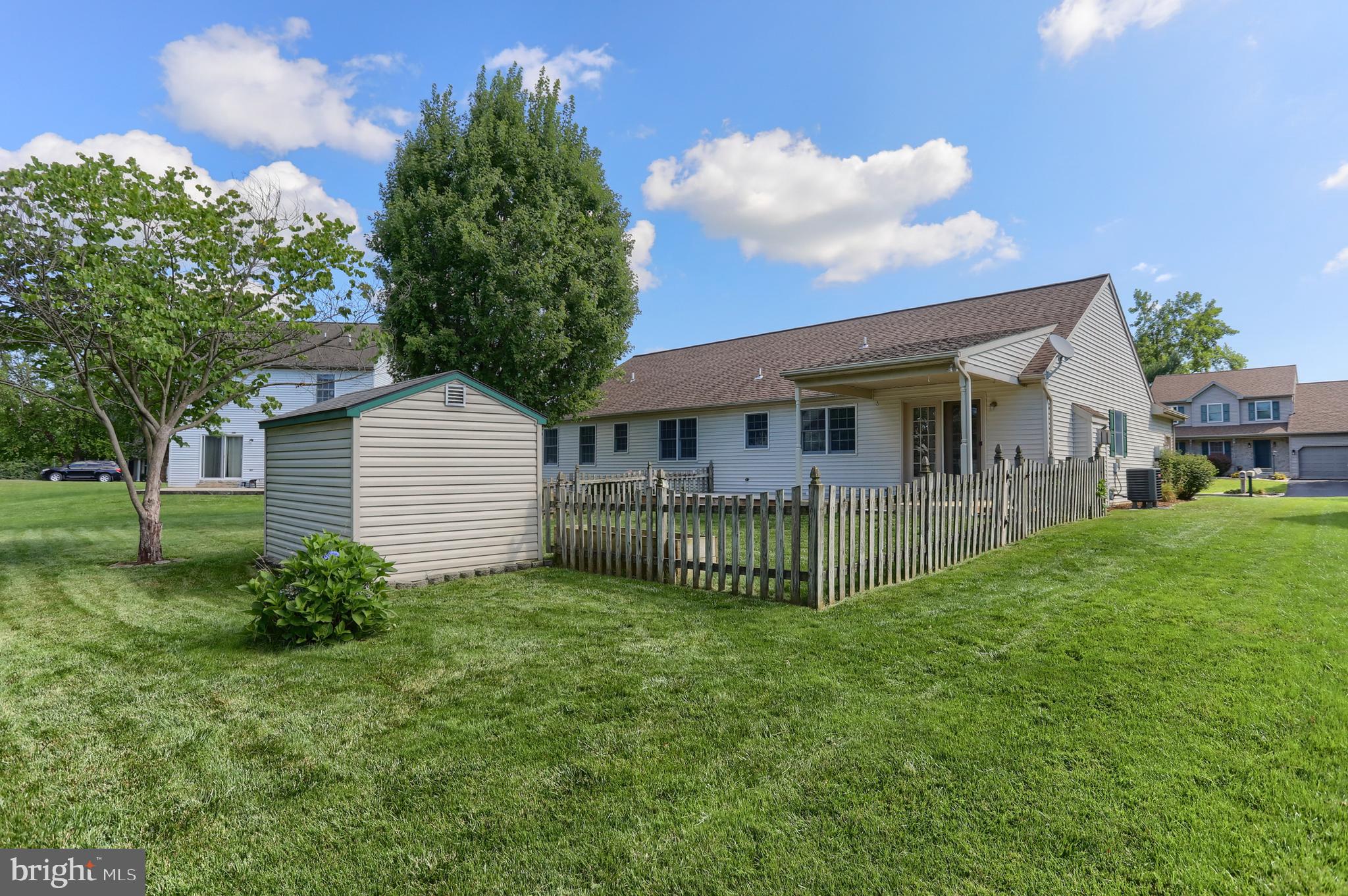 THE OAKS - Residential