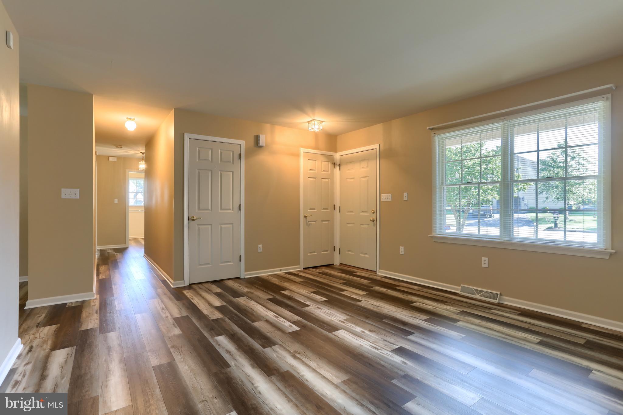 THE OAKS - Residential