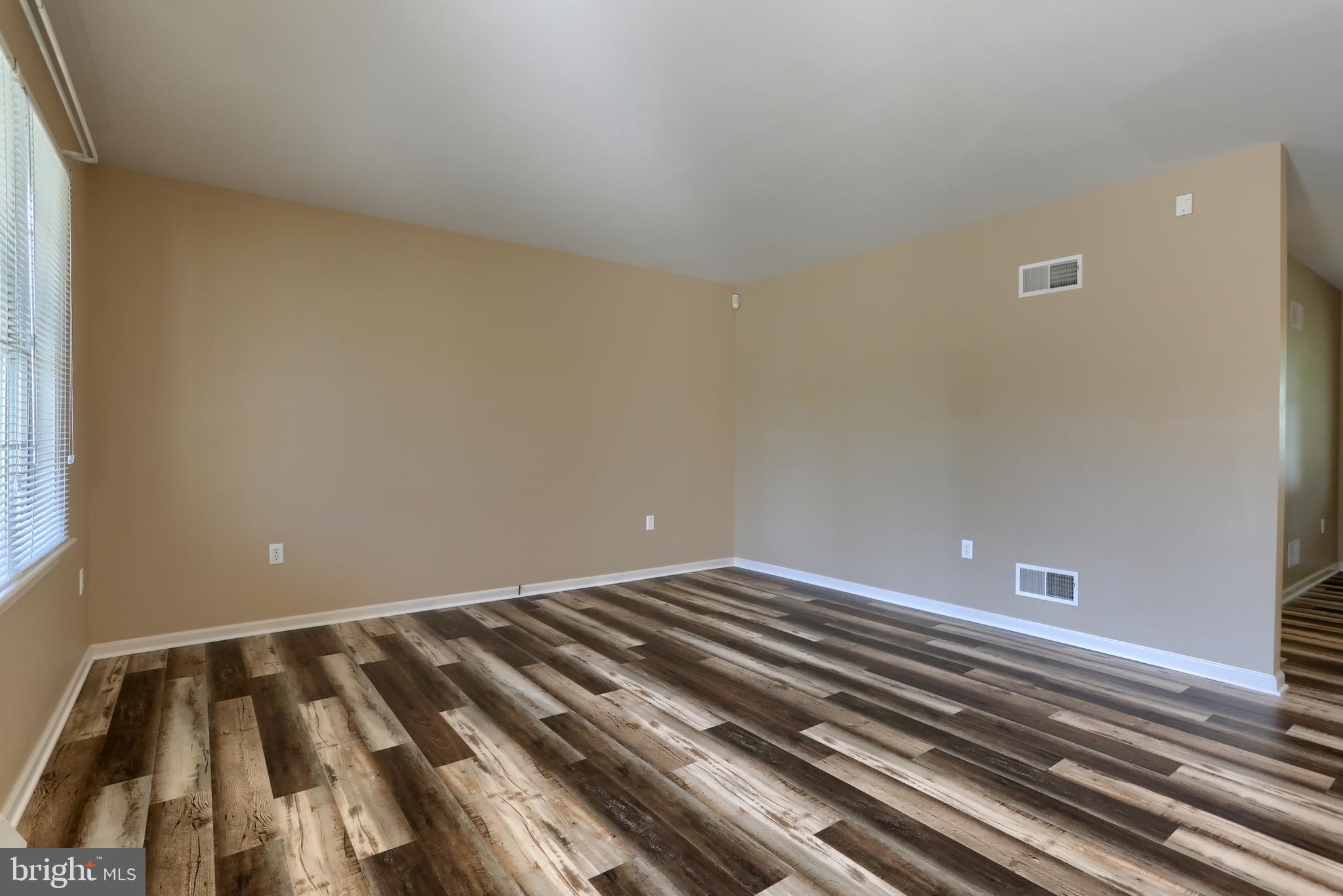 THE OAKS - Residential