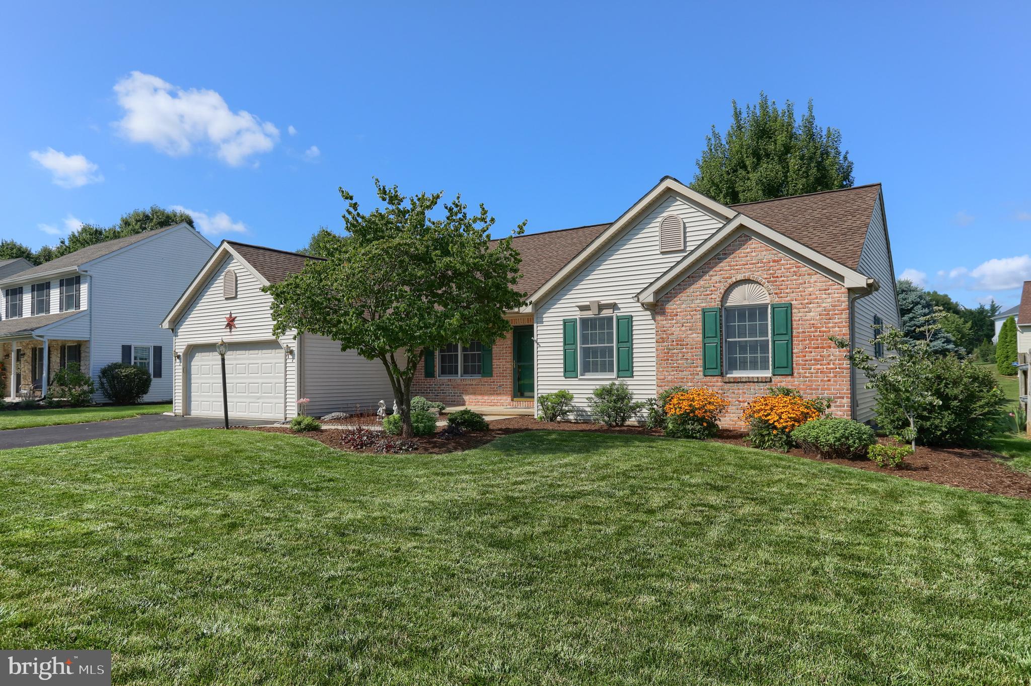 THE OAKS - Residential