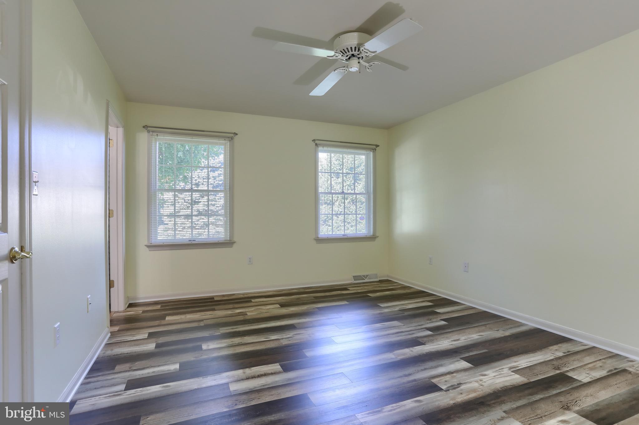 THE OAKS - Residential