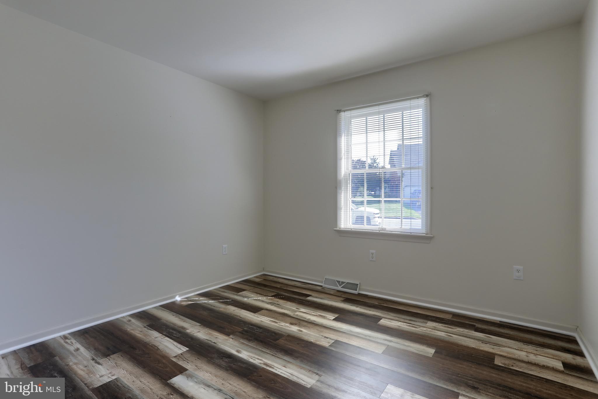 THE OAKS - Residential