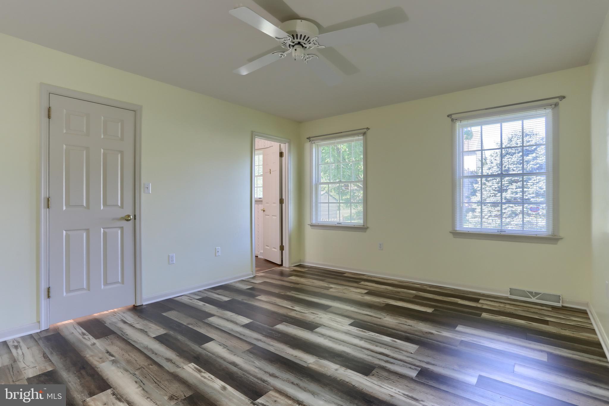 THE OAKS - Residential