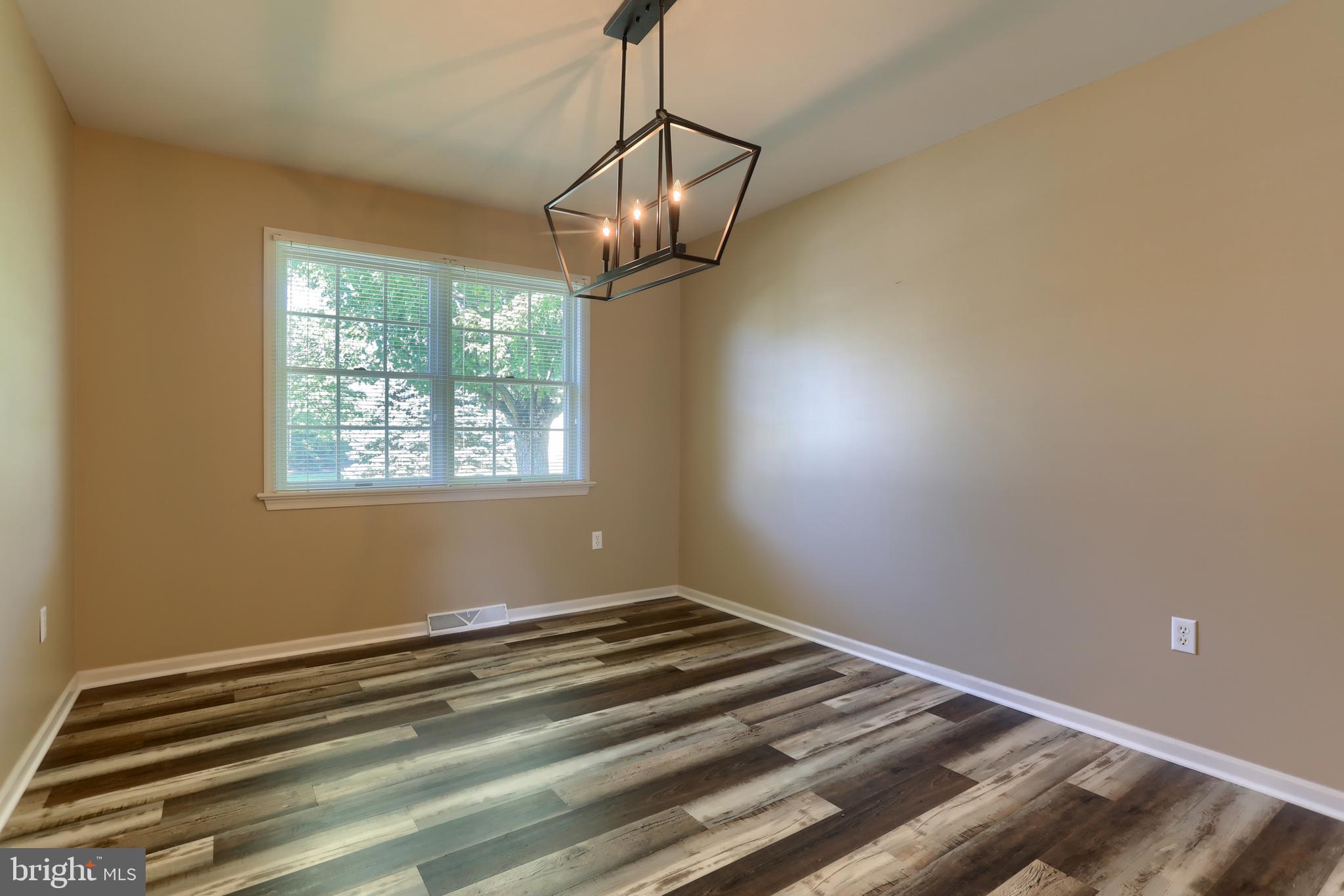 THE OAKS - Residential