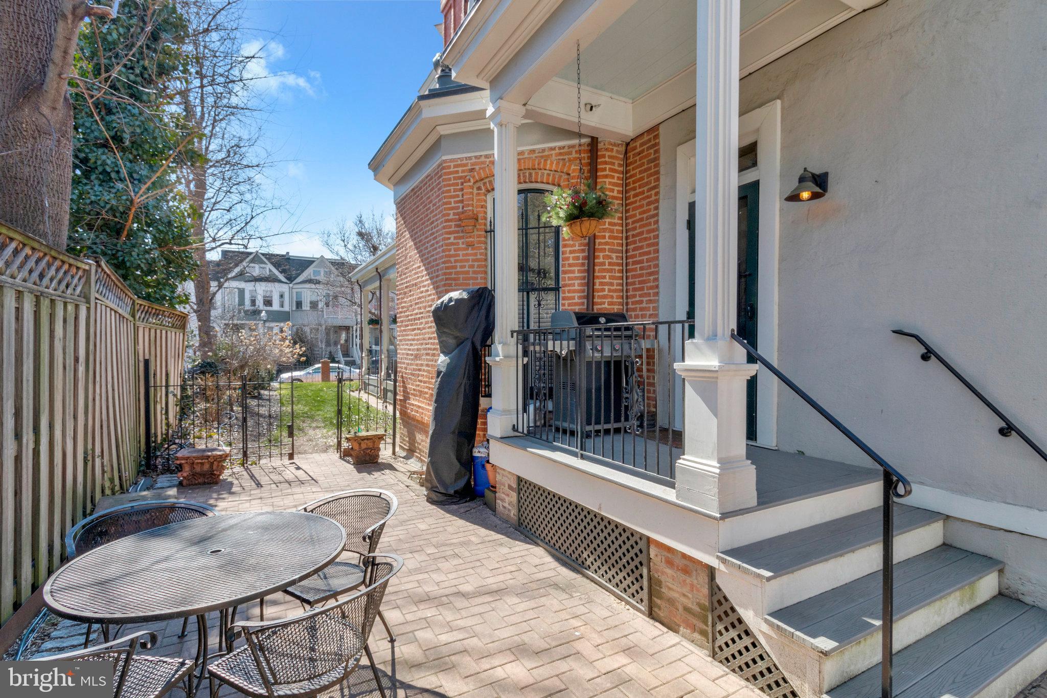 LEDROIT PARK - Residential