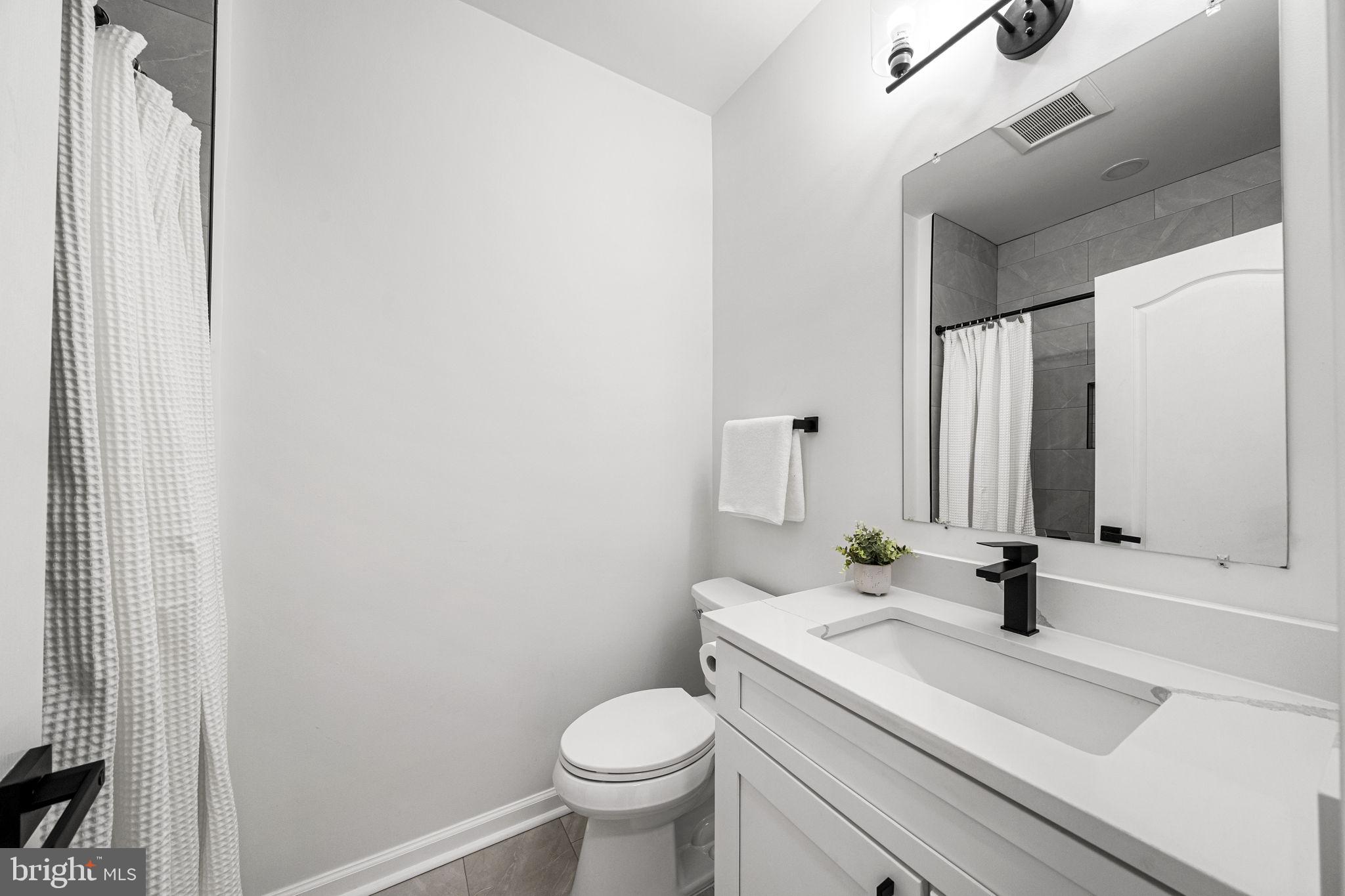 MADISON PARK AT WEST MARKET - Residential