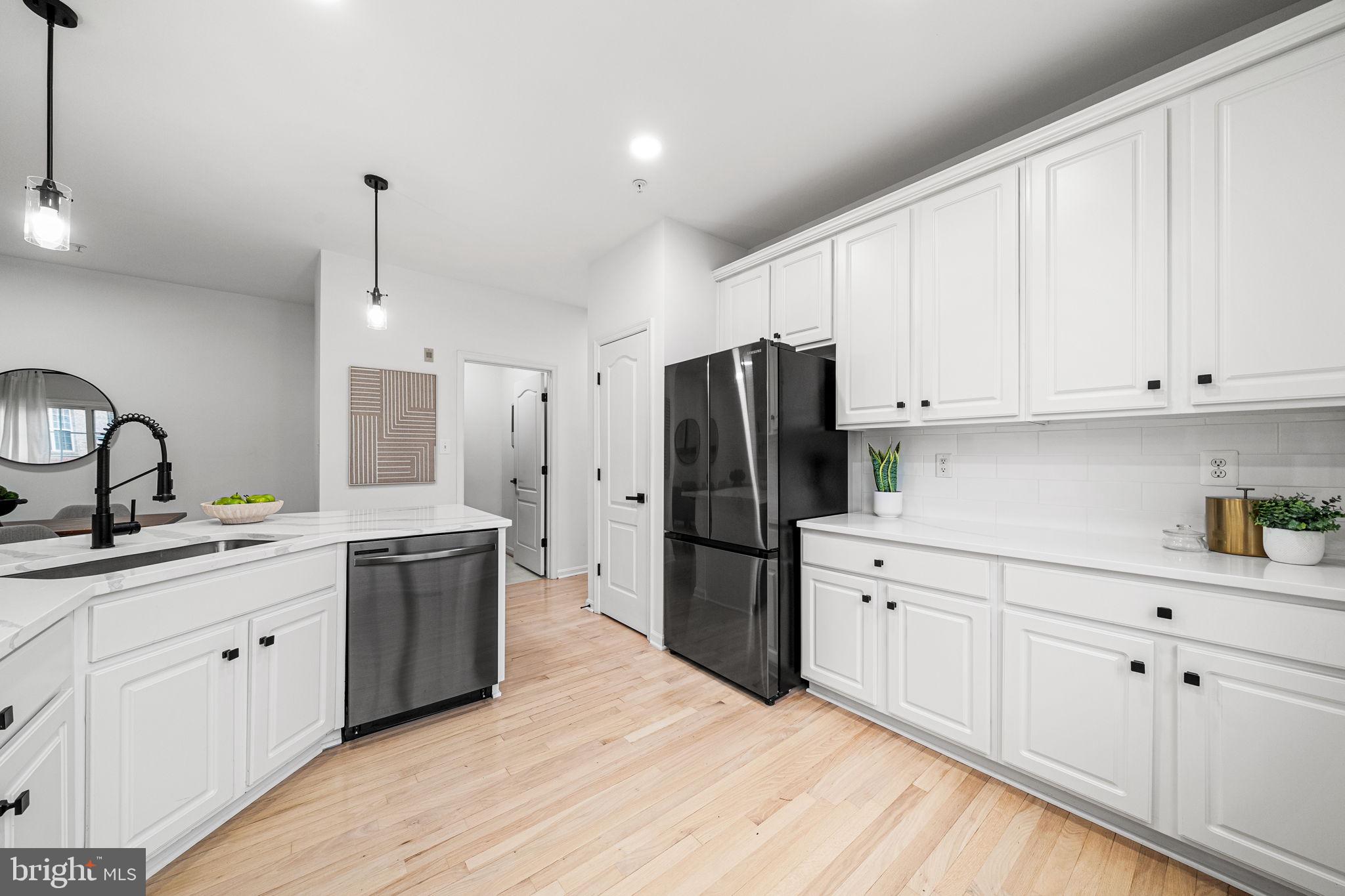 MADISON PARK AT WEST MARKET - Residential