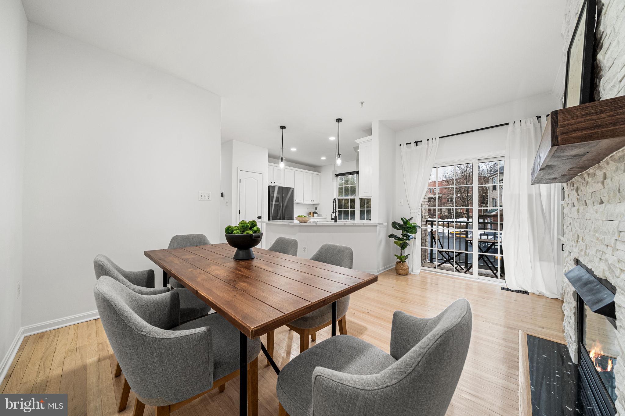 MADISON PARK AT WEST MARKET - Residential