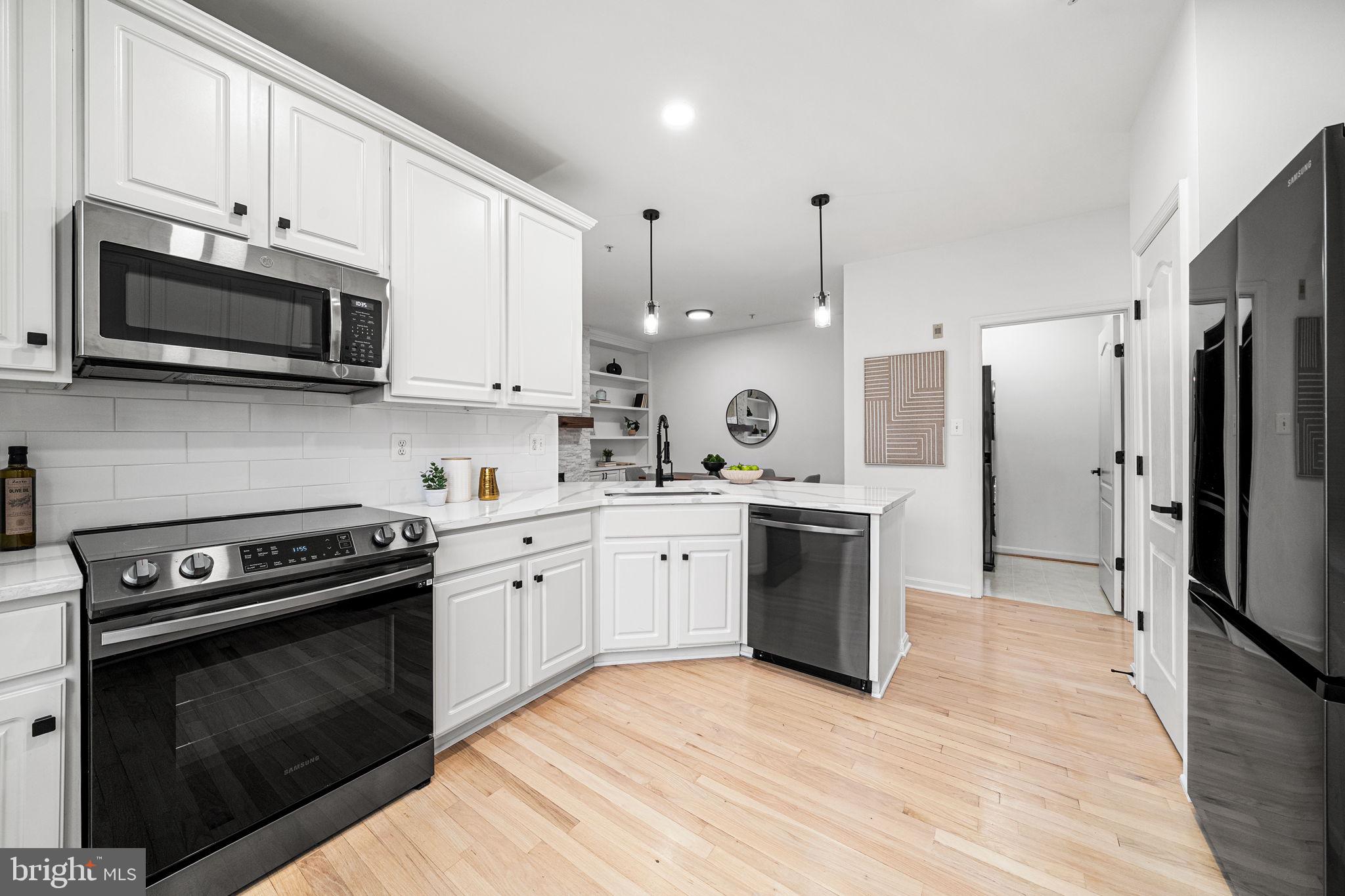 MADISON PARK AT WEST MARKET - Residential