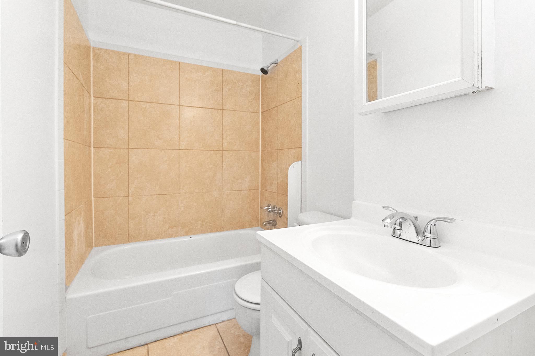 HARFORD SQUARE - Residential Lease