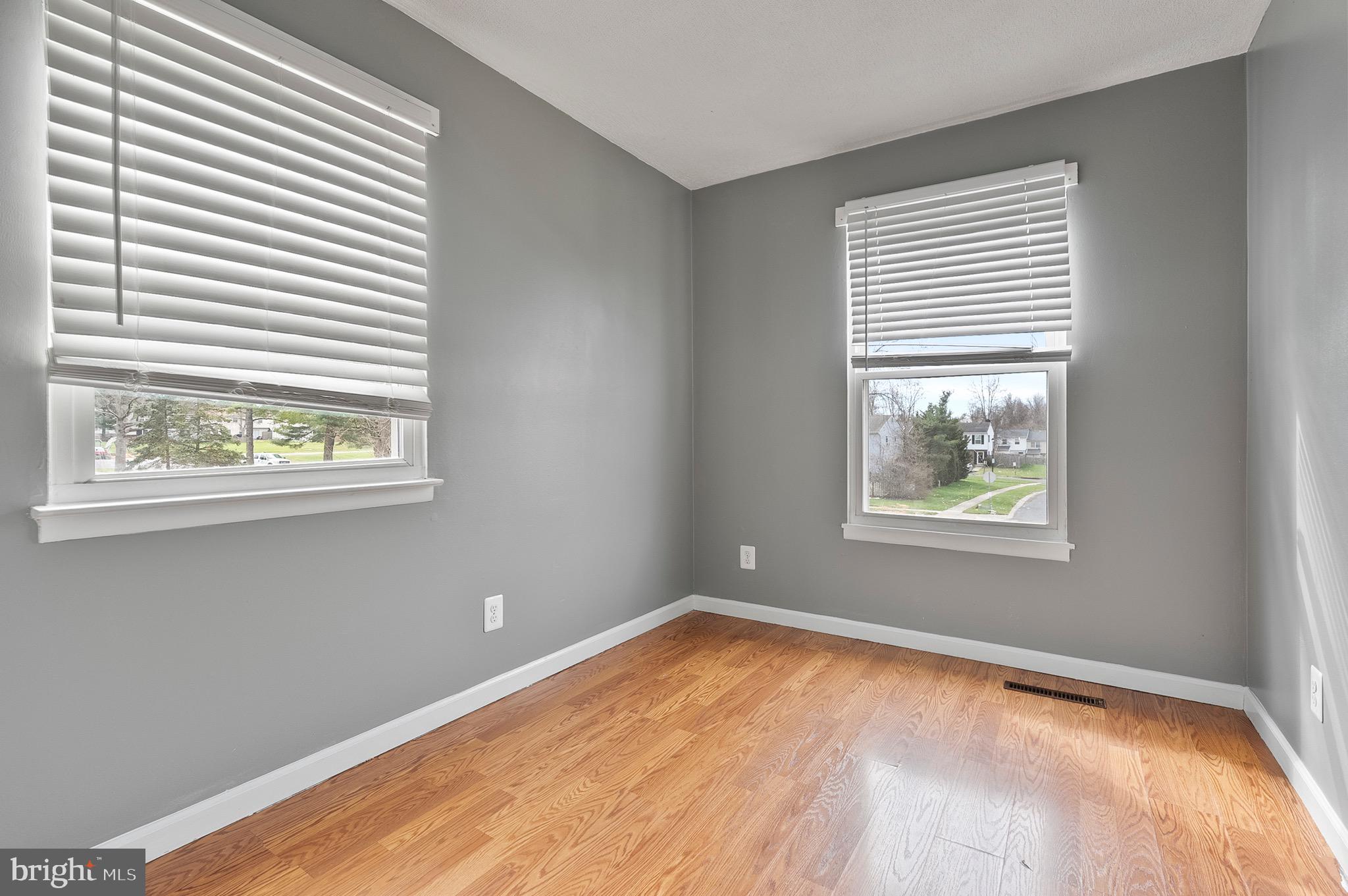 HARFORD SQUARE - Residential Lease