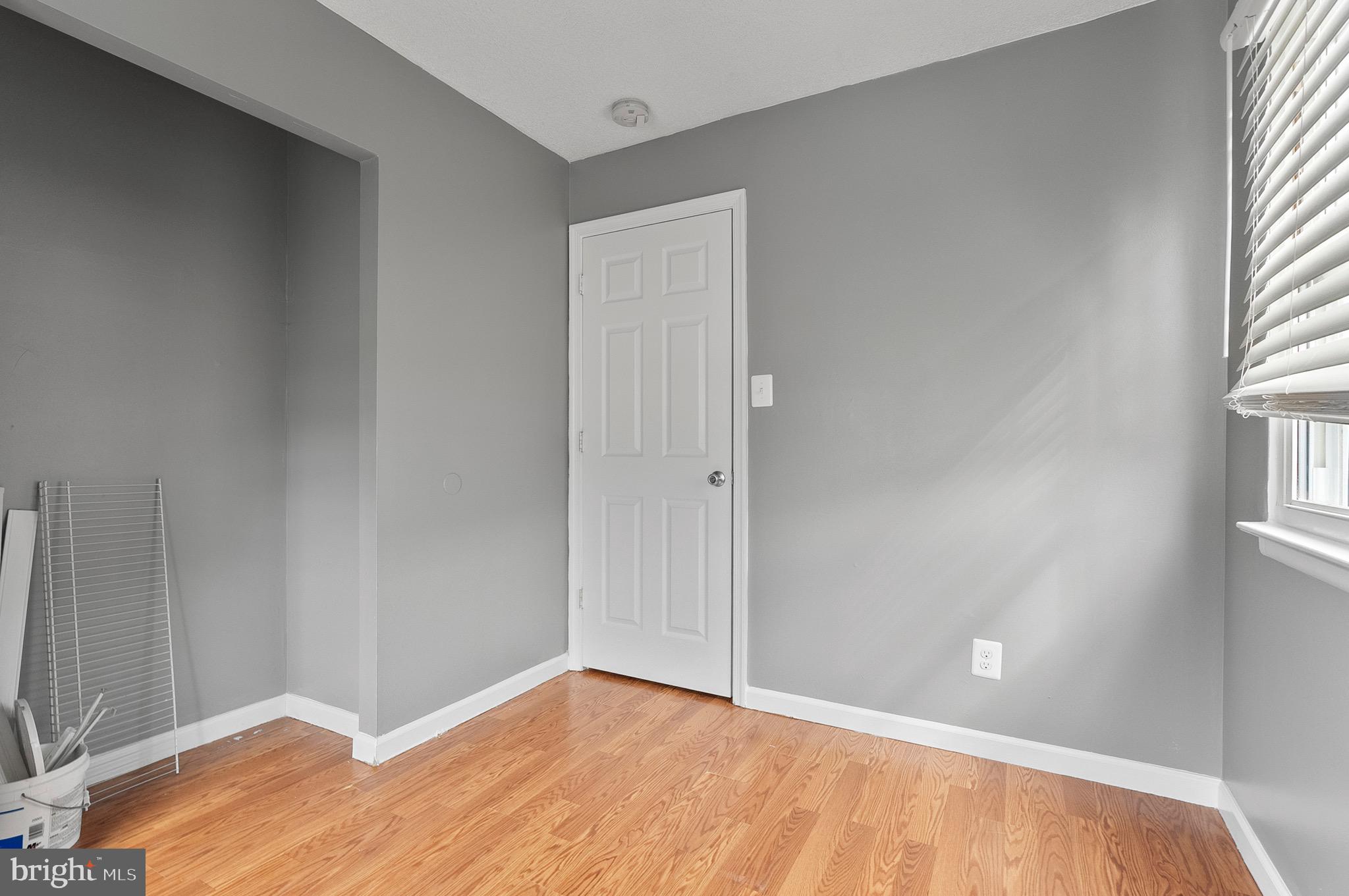 HARFORD SQUARE - Residential Lease