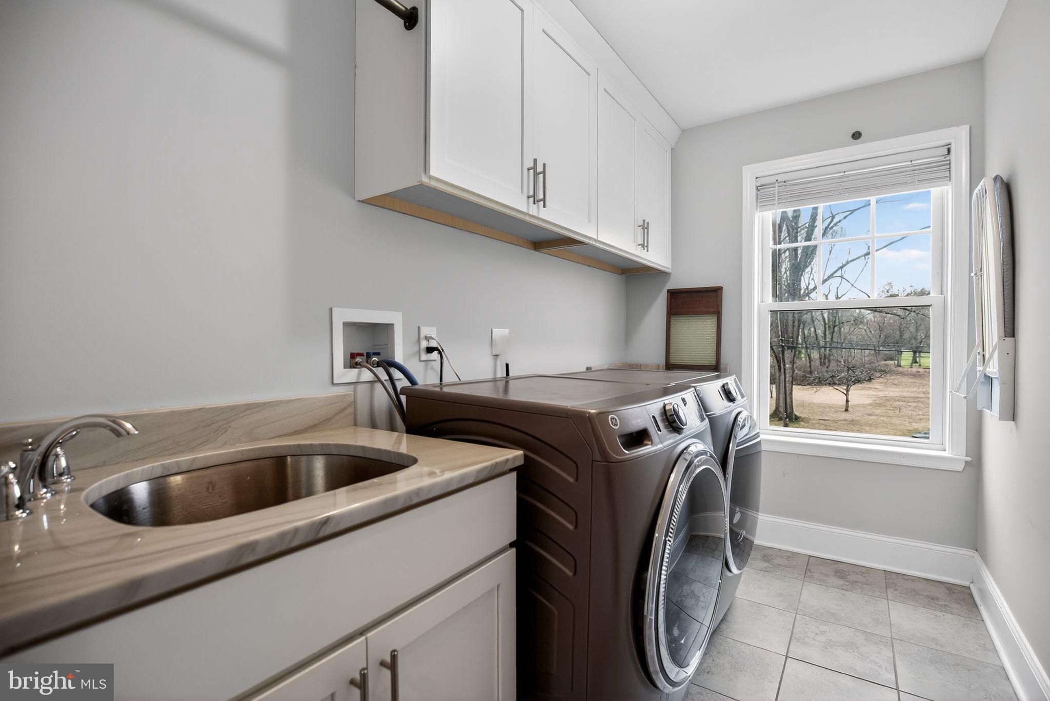 WILLISTOWN ACRES - Residential