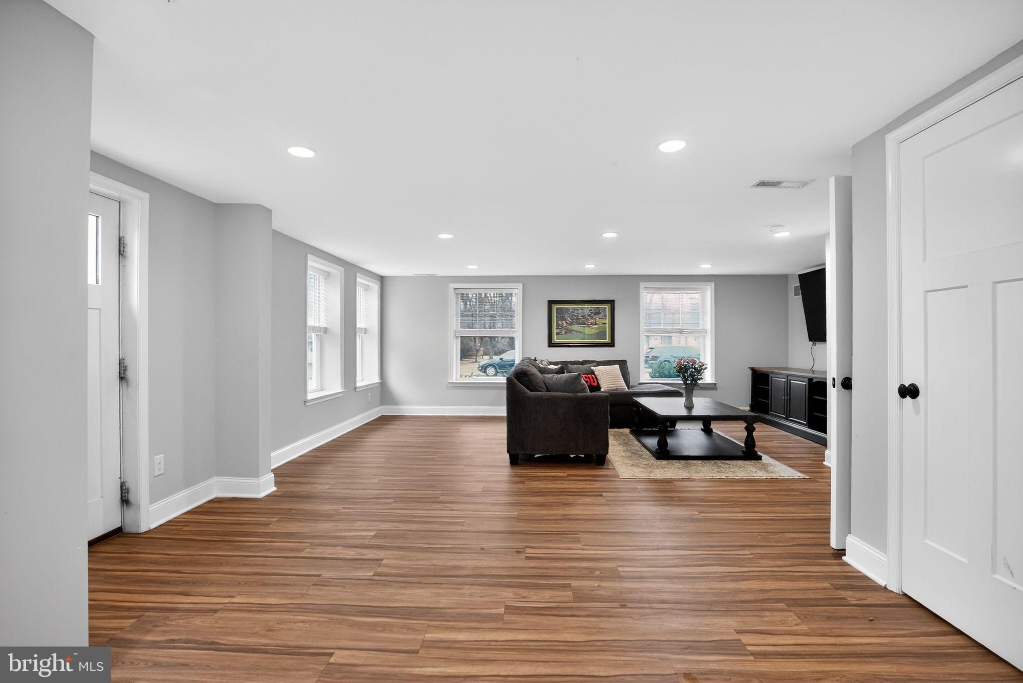 WILLISTOWN ACRES - Residential