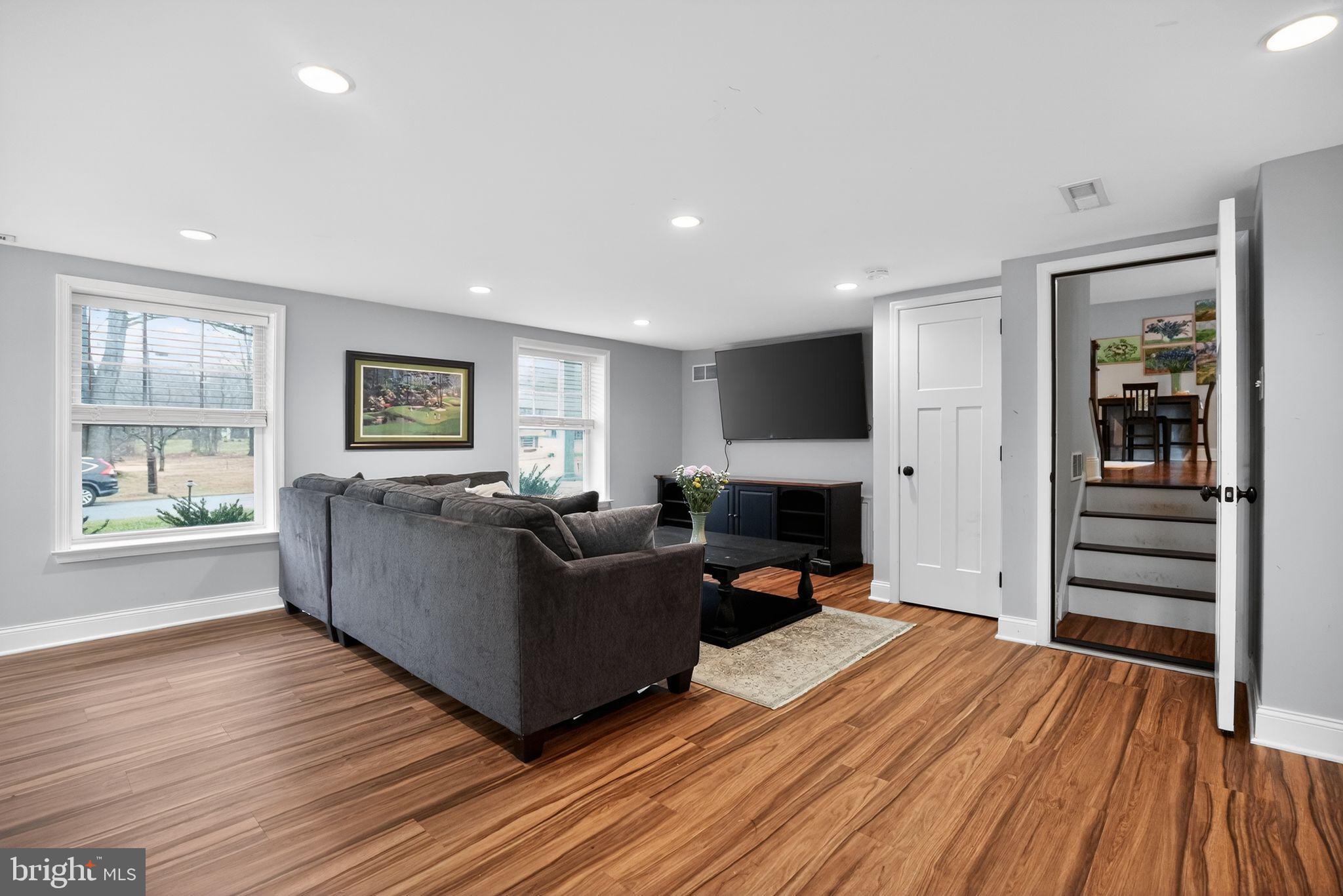 WILLISTOWN ACRES - Residential