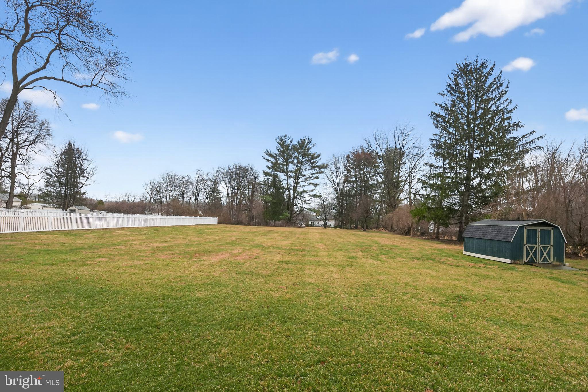 WILLISTOWN ACRES - Residential