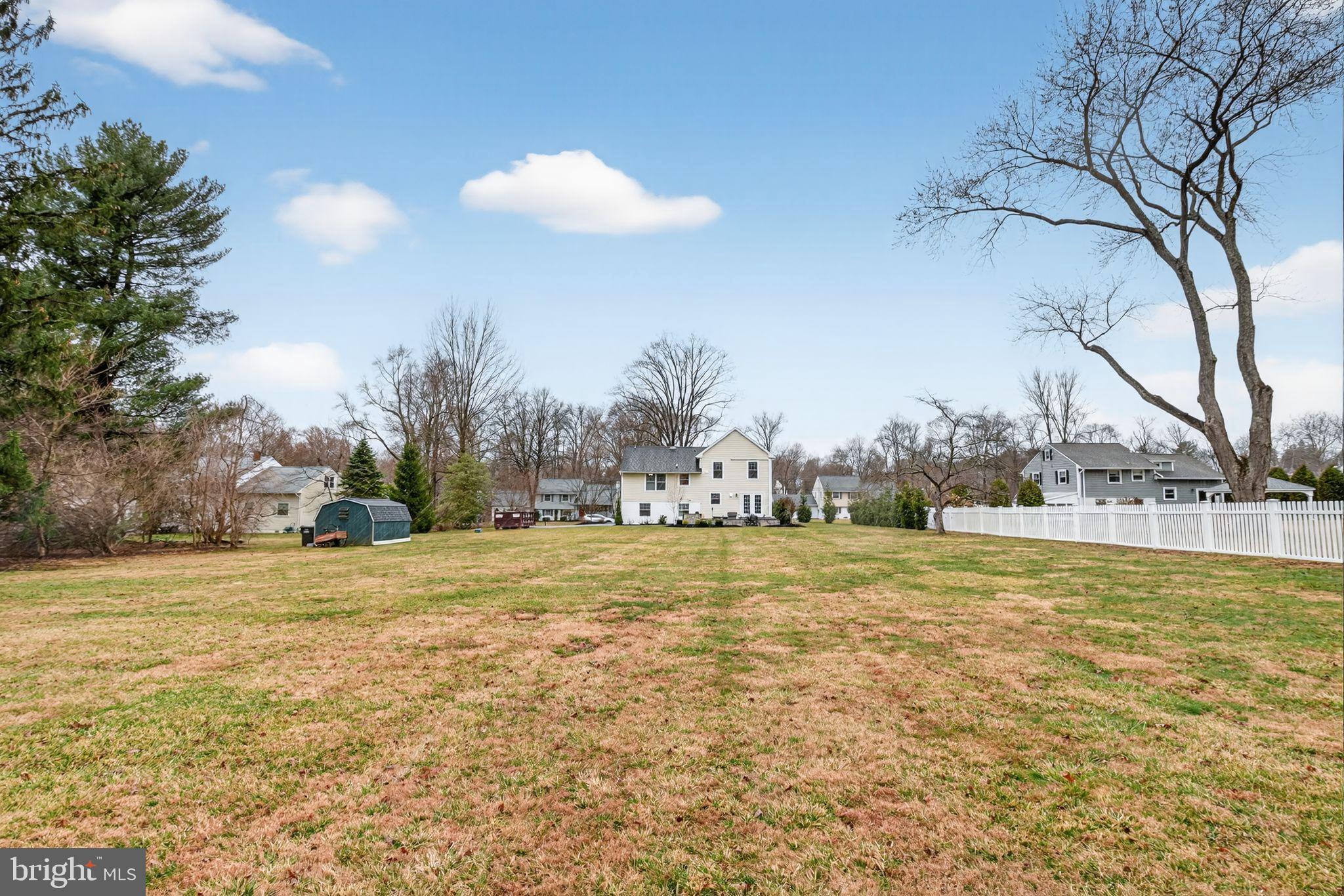 WILLISTOWN ACRES - Residential