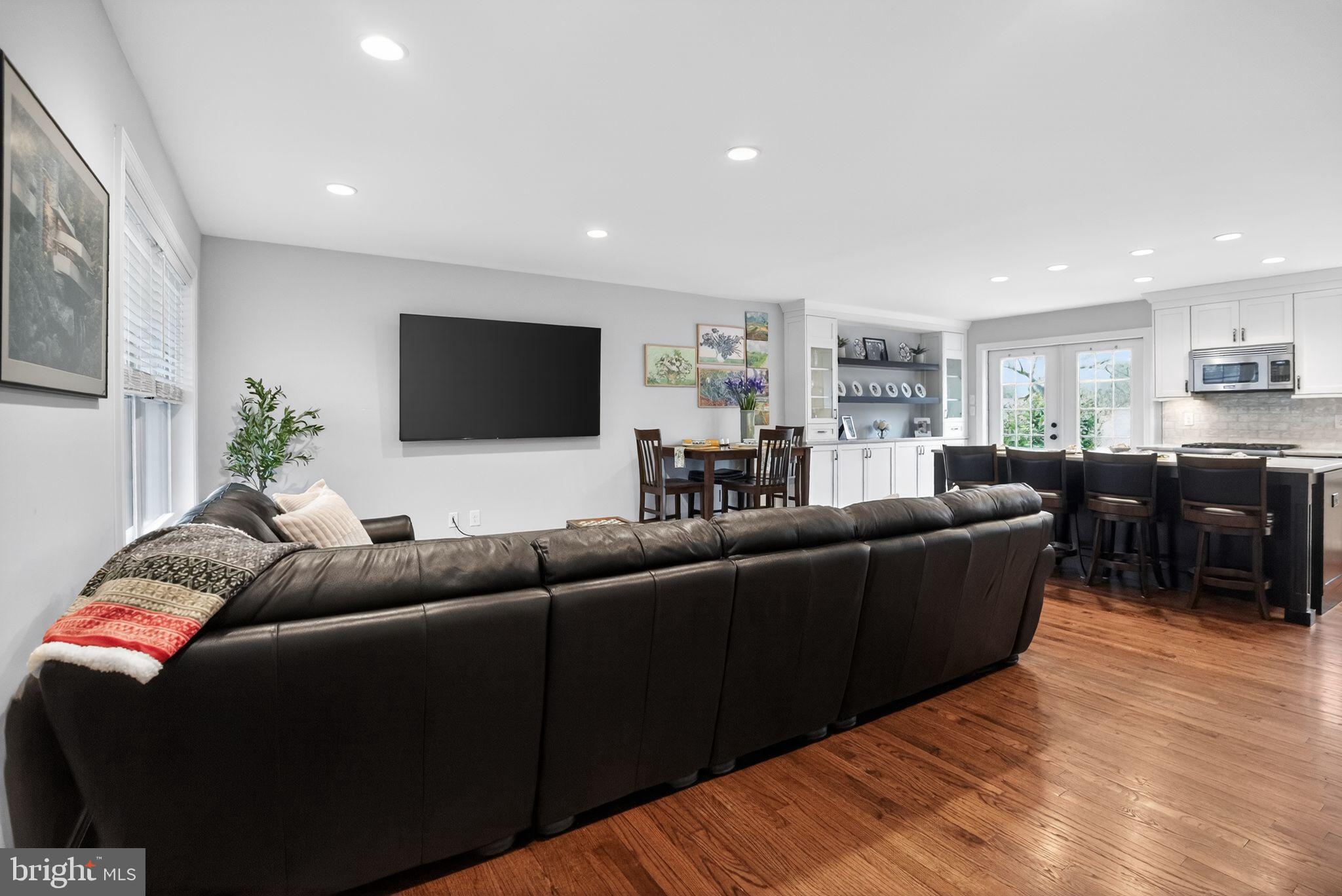 WILLISTOWN ACRES - Residential