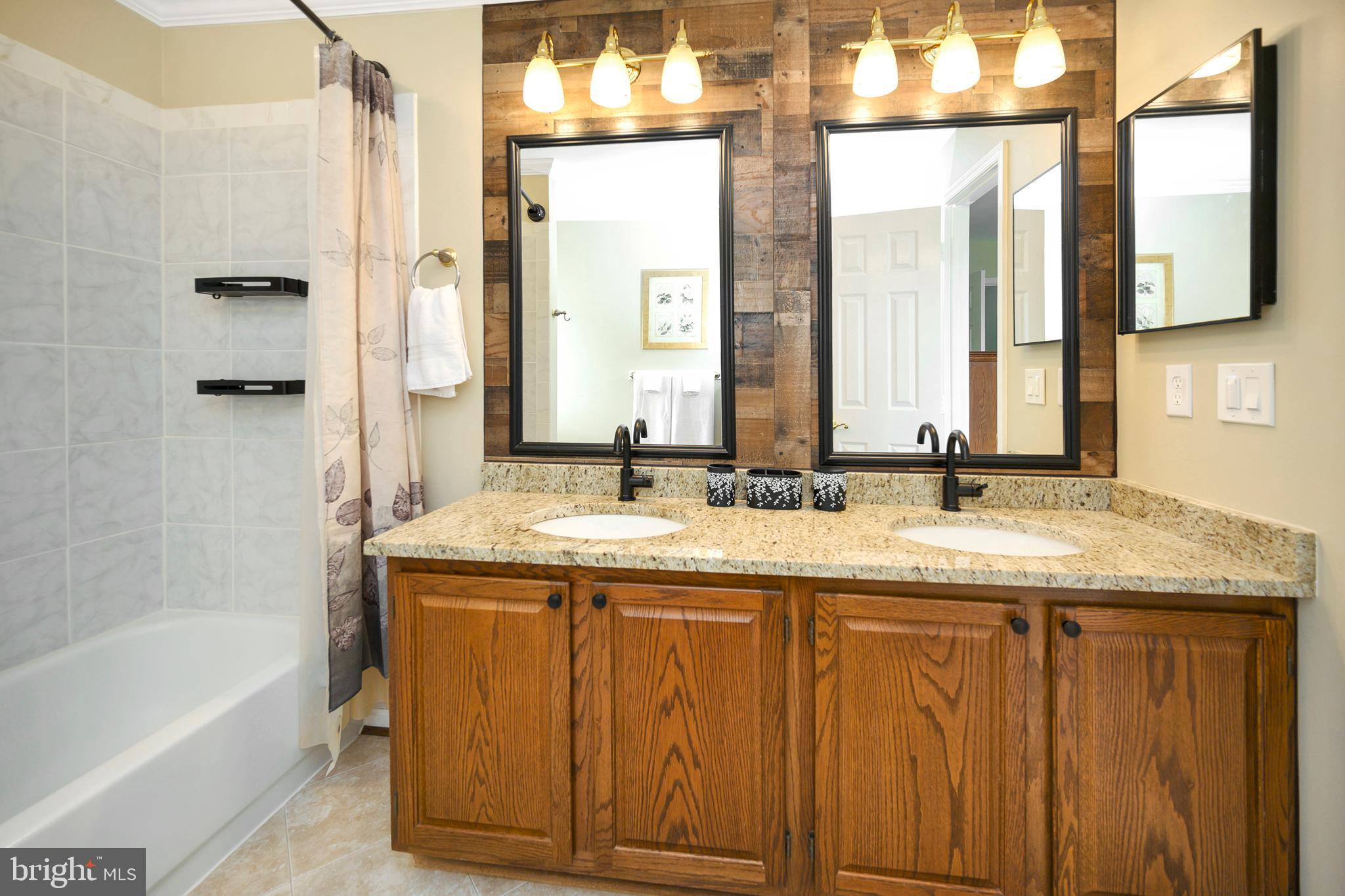 HUNTER TRAIL AT STAFFORD - Residential