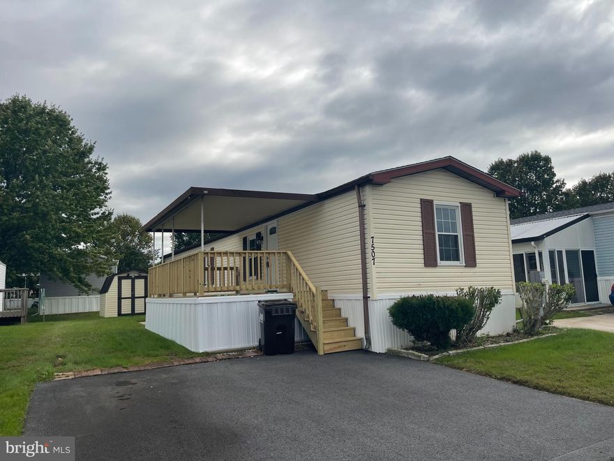 Remodeled 2 BR / 2 FB Home- Exceptional Upgrades-Stainless Appliances- Granite Counters-Open Dining and Living Areas-New Paint- Updated Lighting and Flooring-2 Bedrooms with Updated Baths- Nice Lot W/ Convenient Storage Shed- Water Access is Available at Local Marinas and Parks.  Residents Must Be Approved By Community  Management.  Present Lot Rent is $795.00