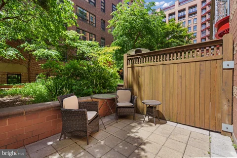 MLS: DCDC2272134