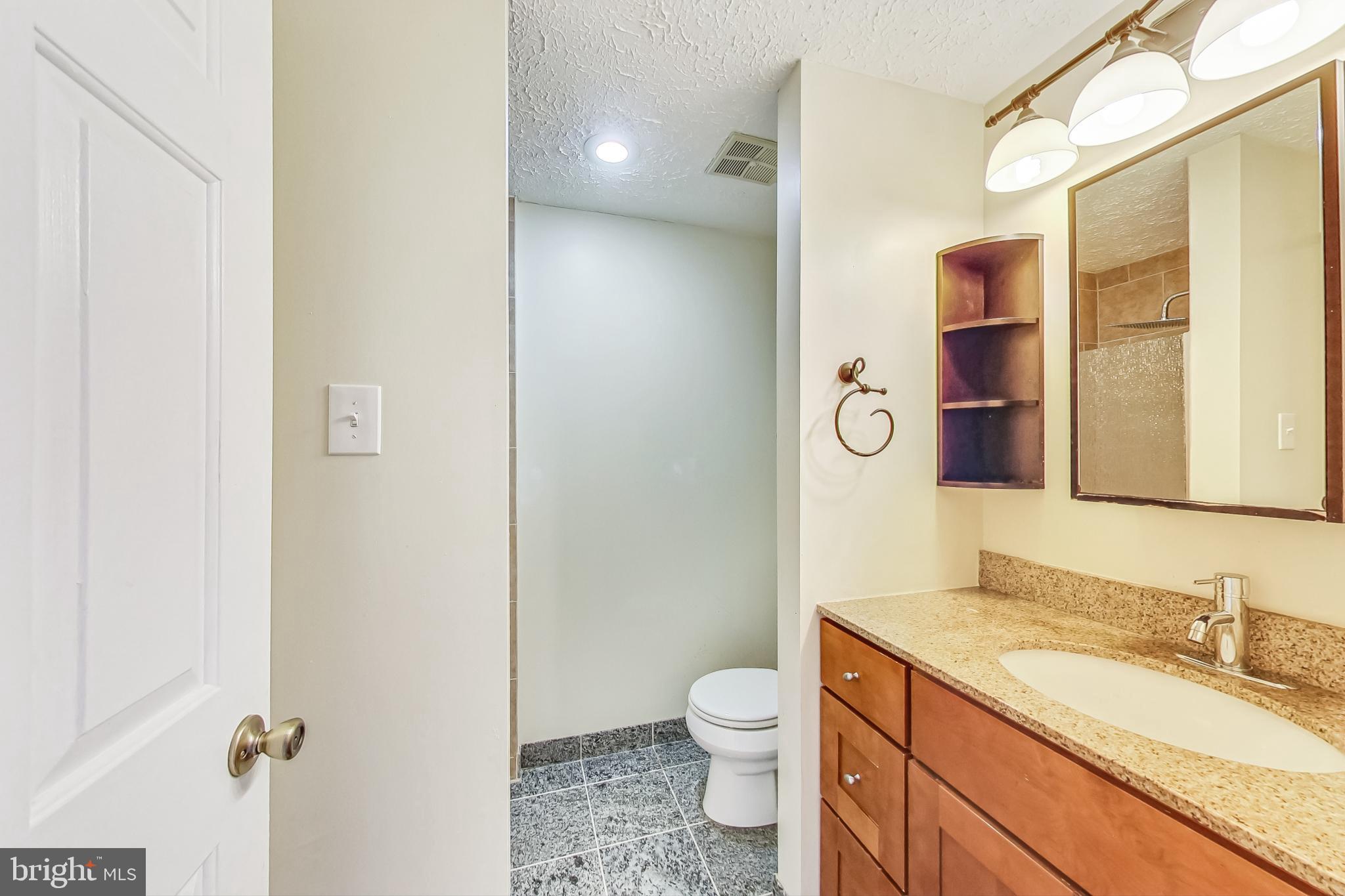 PARK OVERLOOK - Residential Lease