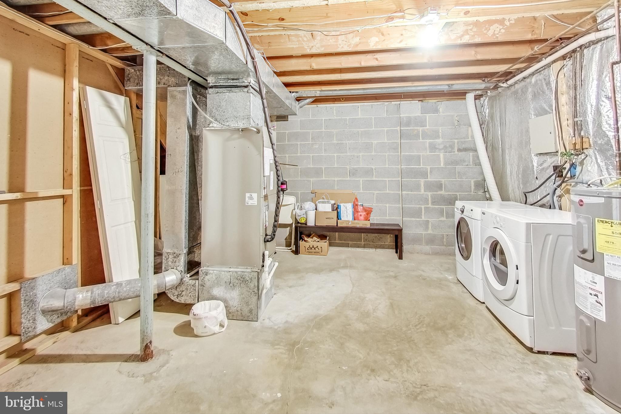 PARK OVERLOOK - Residential Lease