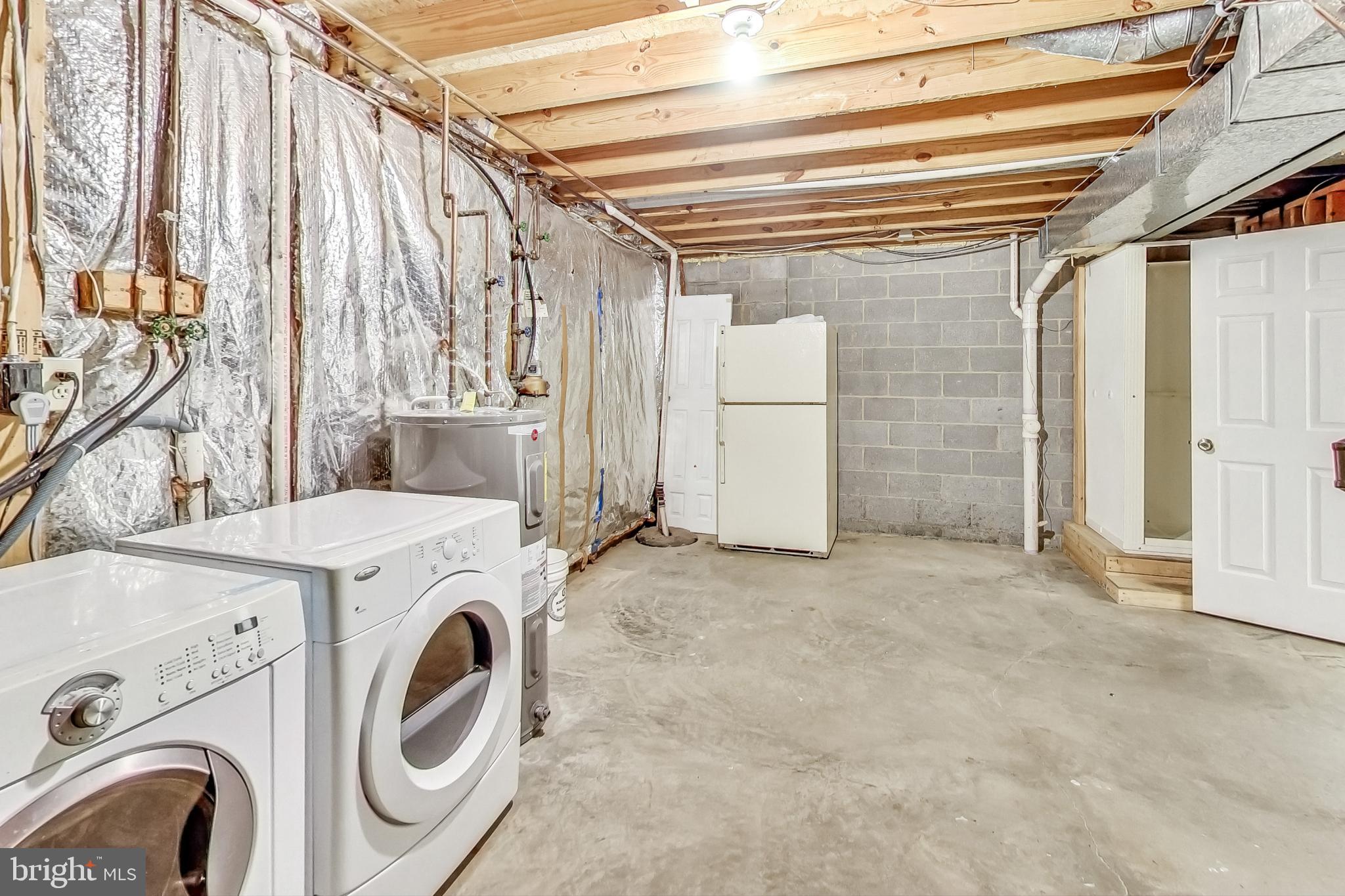 PARK OVERLOOK - Residential Lease