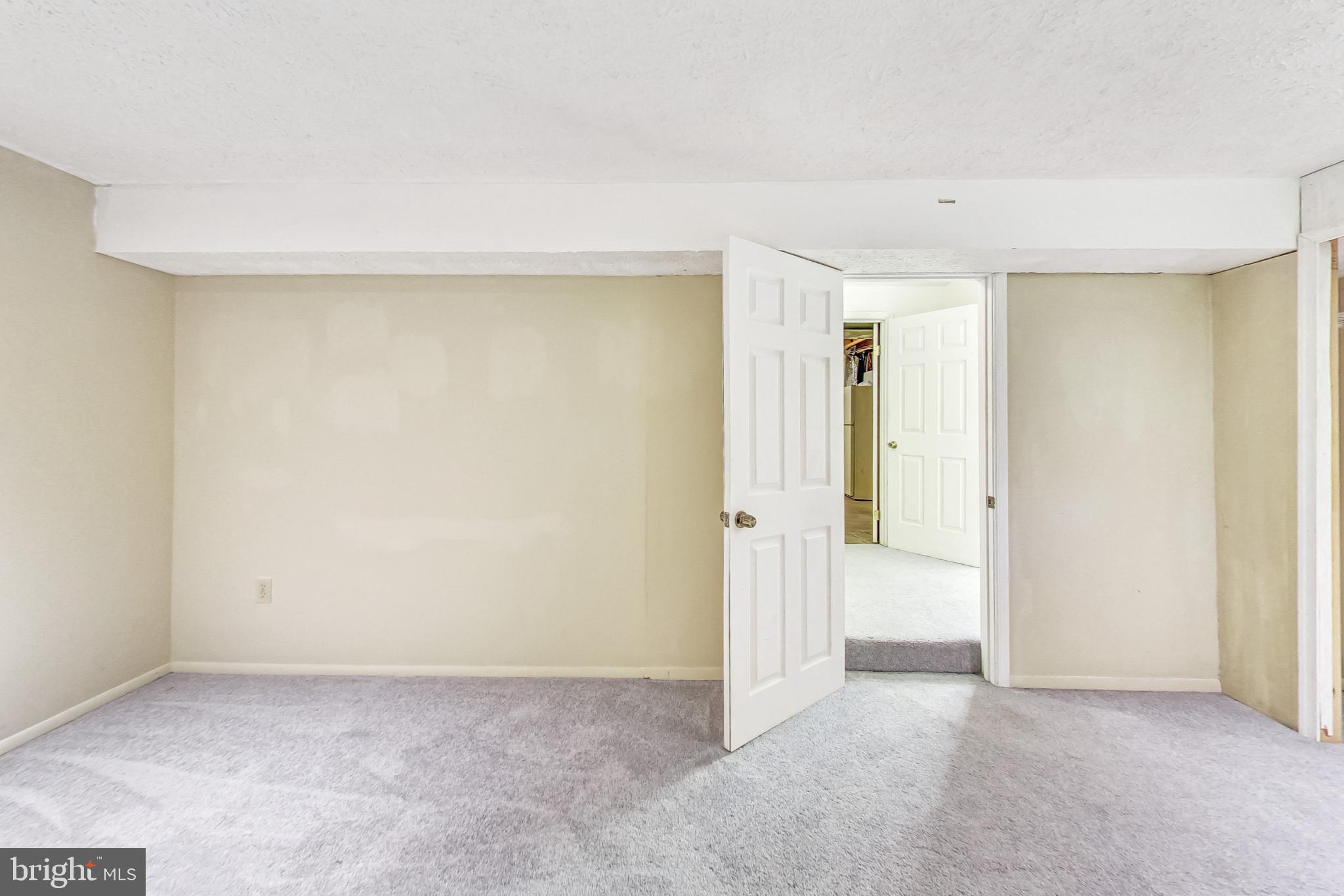 PARK OVERLOOK - Residential Lease