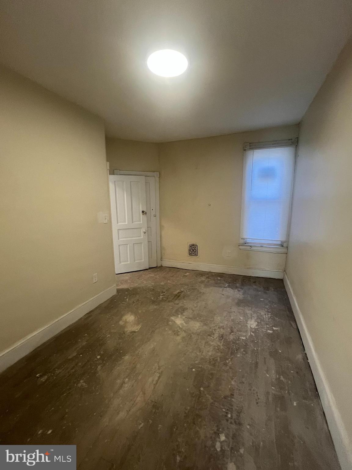 KENSINGTON - Residential