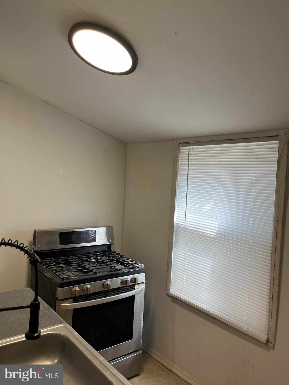 KENSINGTON - Residential