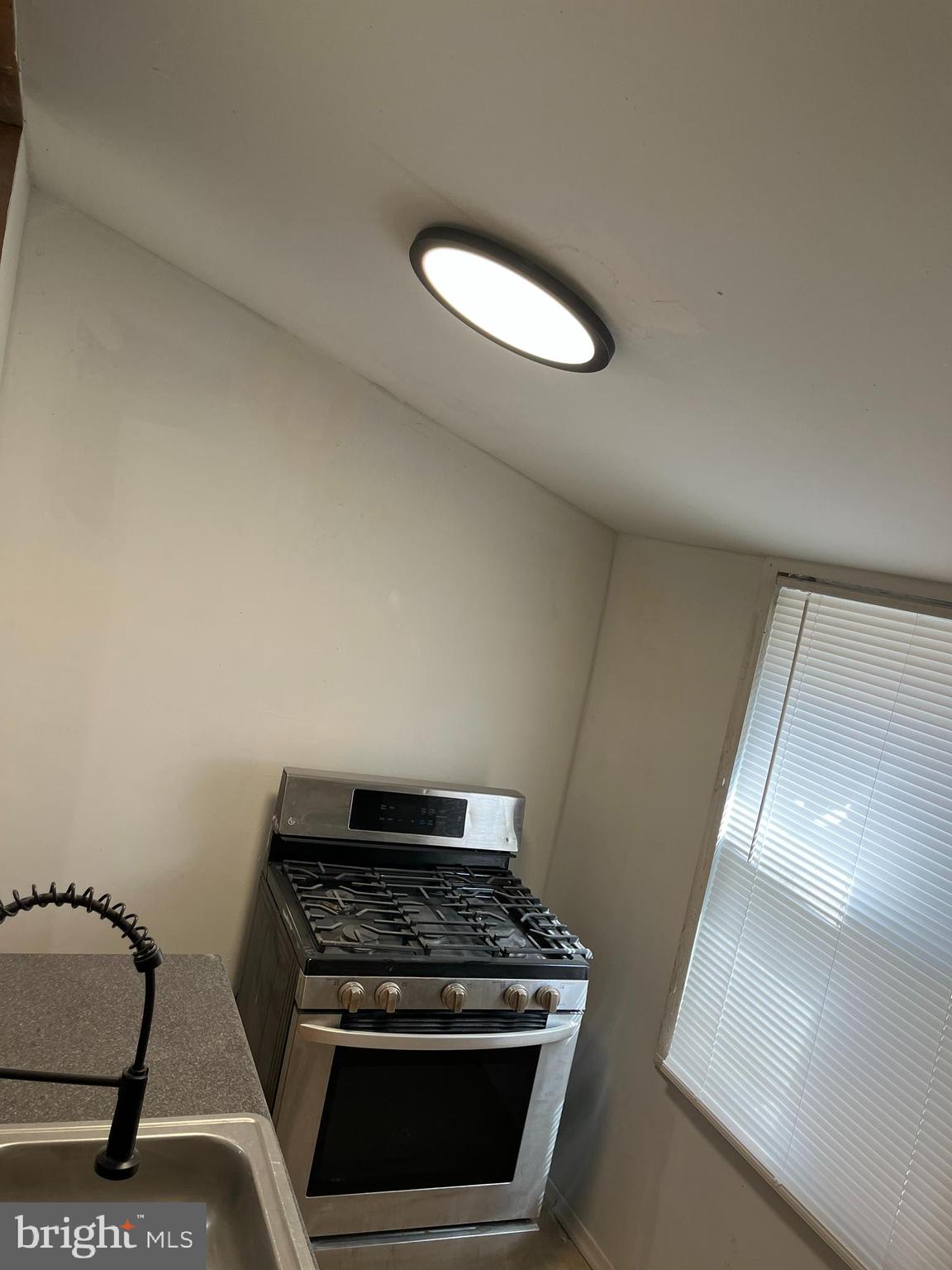 KENSINGTON - Residential