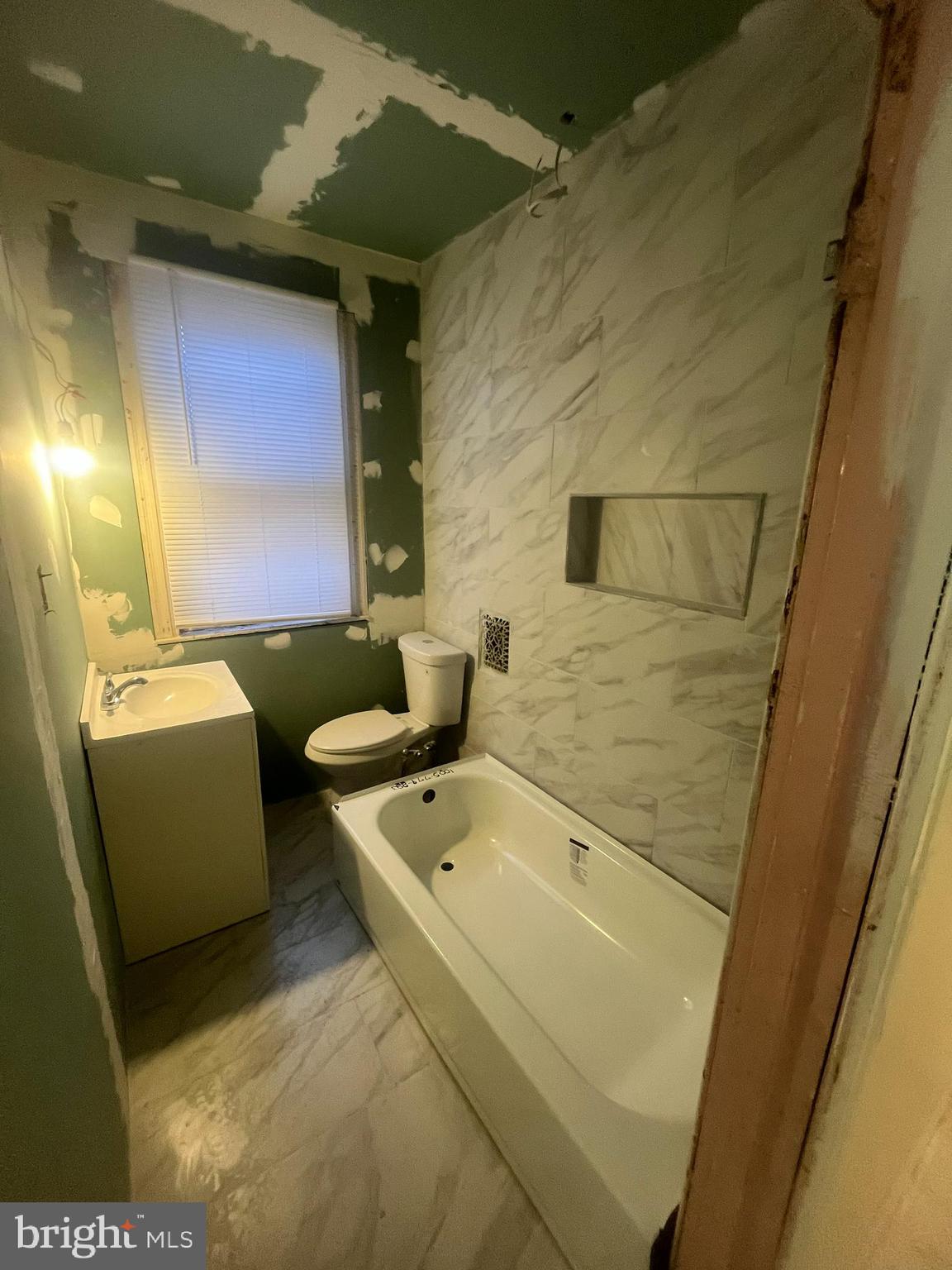 KENSINGTON - Residential